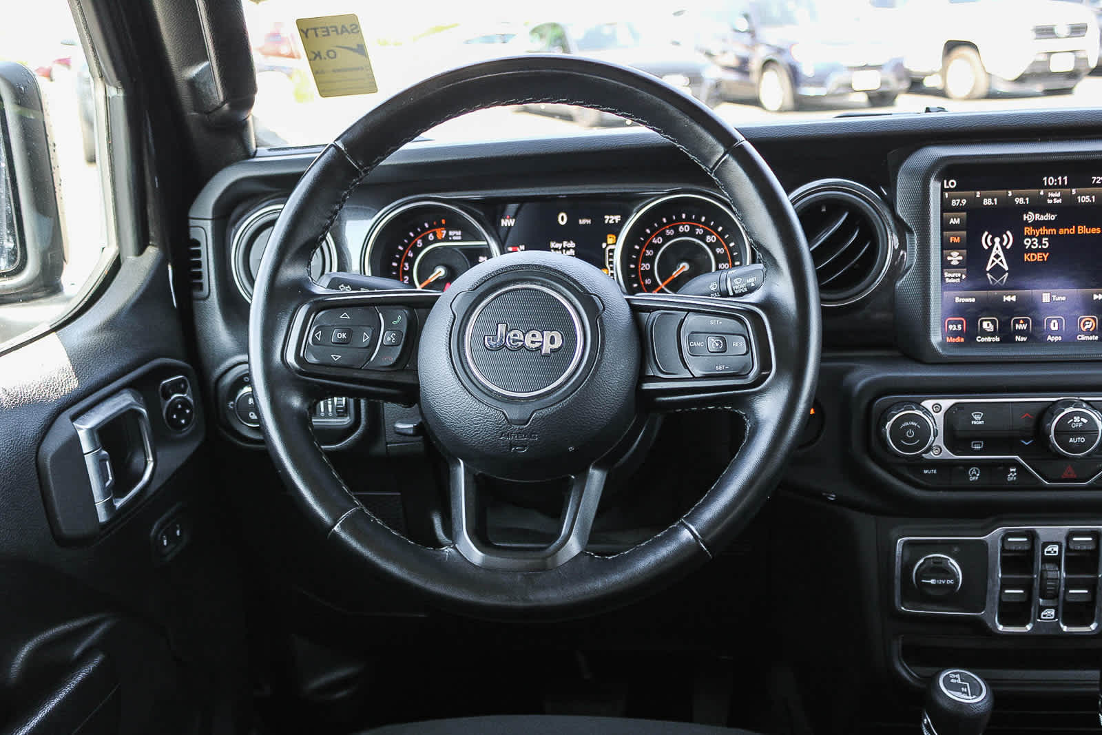 Thumbnail: 2021 Jeep Gladiator - 15