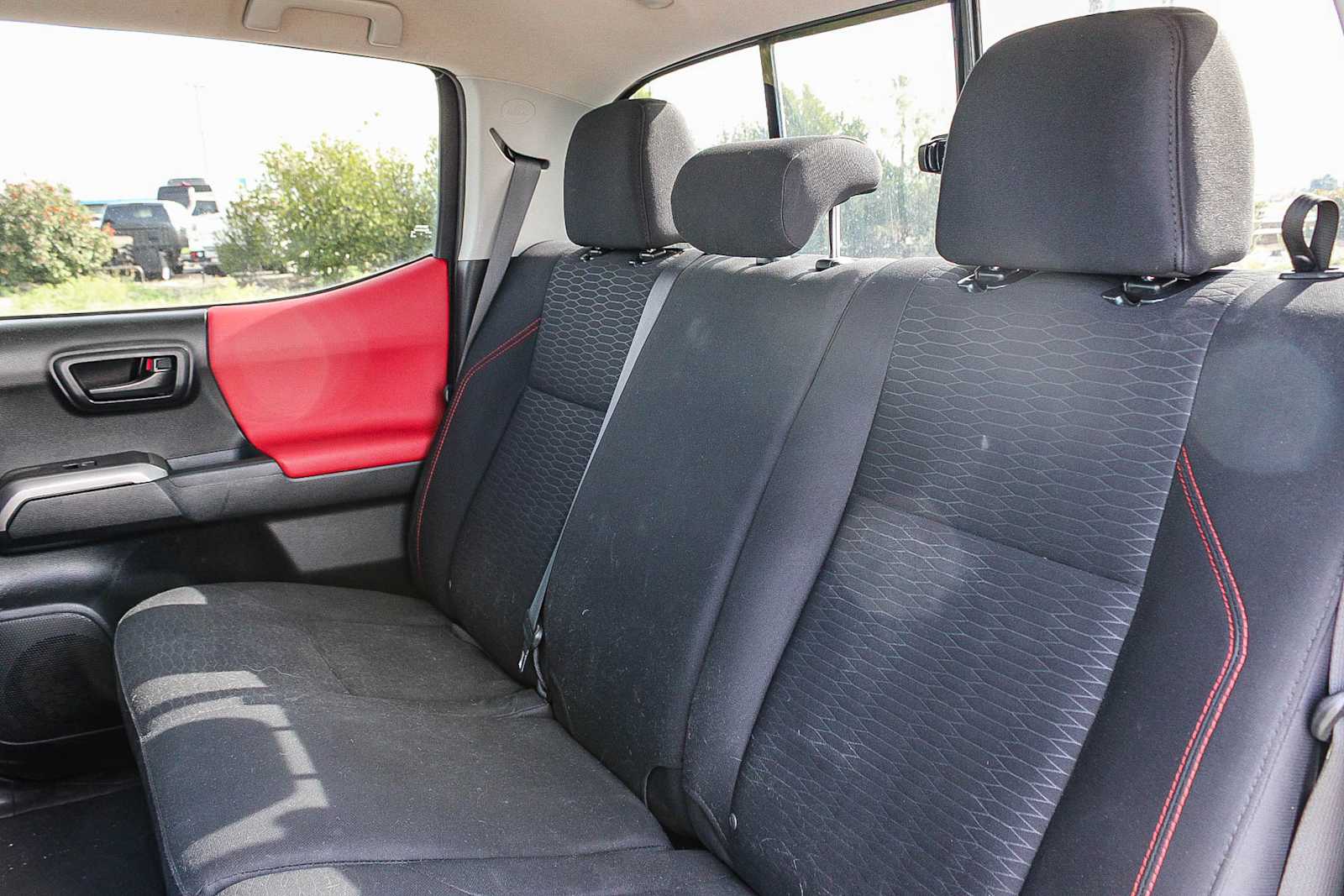 Thumbnail: 2017 Toyota Tacoma - 18