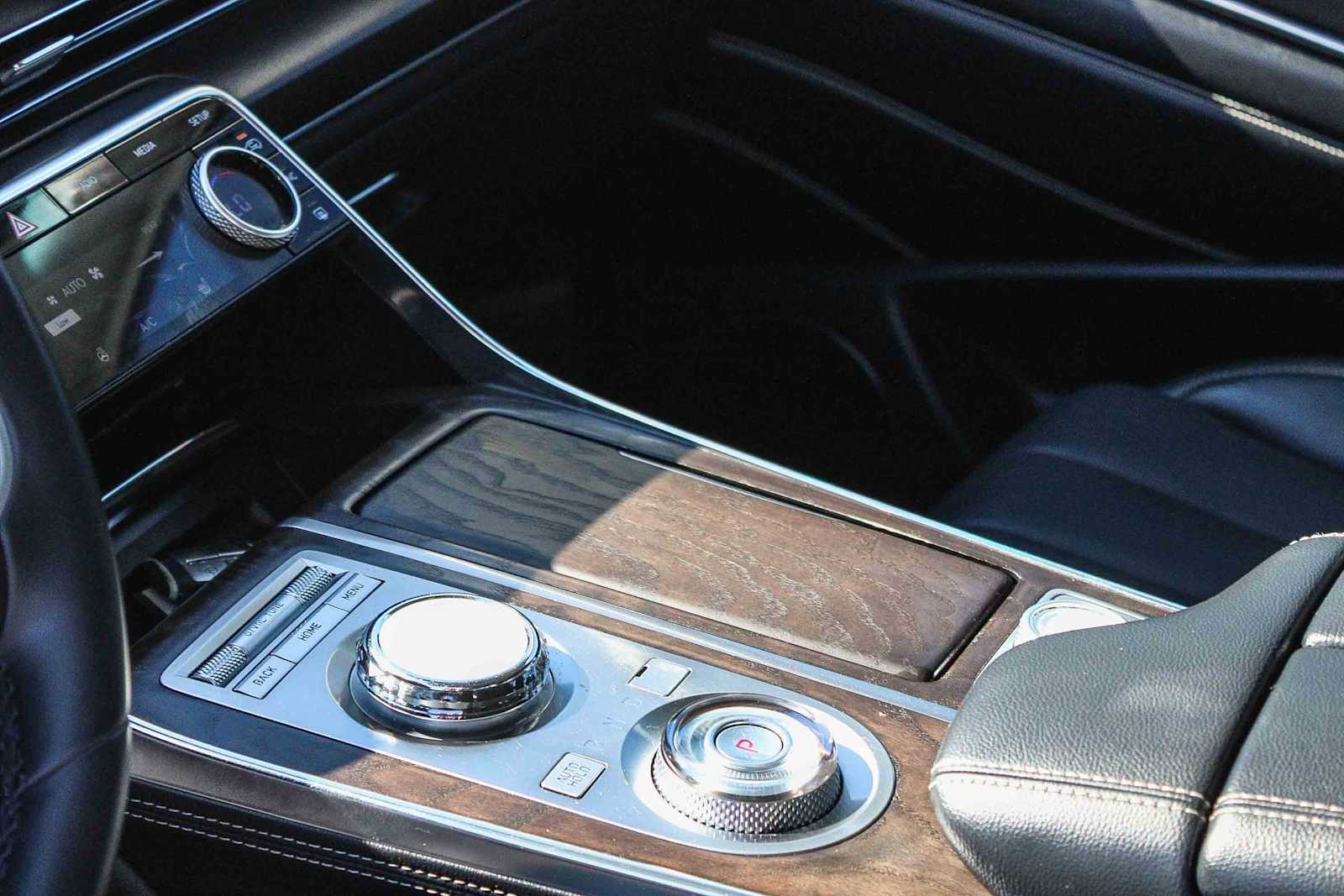 Thumbnail: 2023 Genesis GV80 - 19