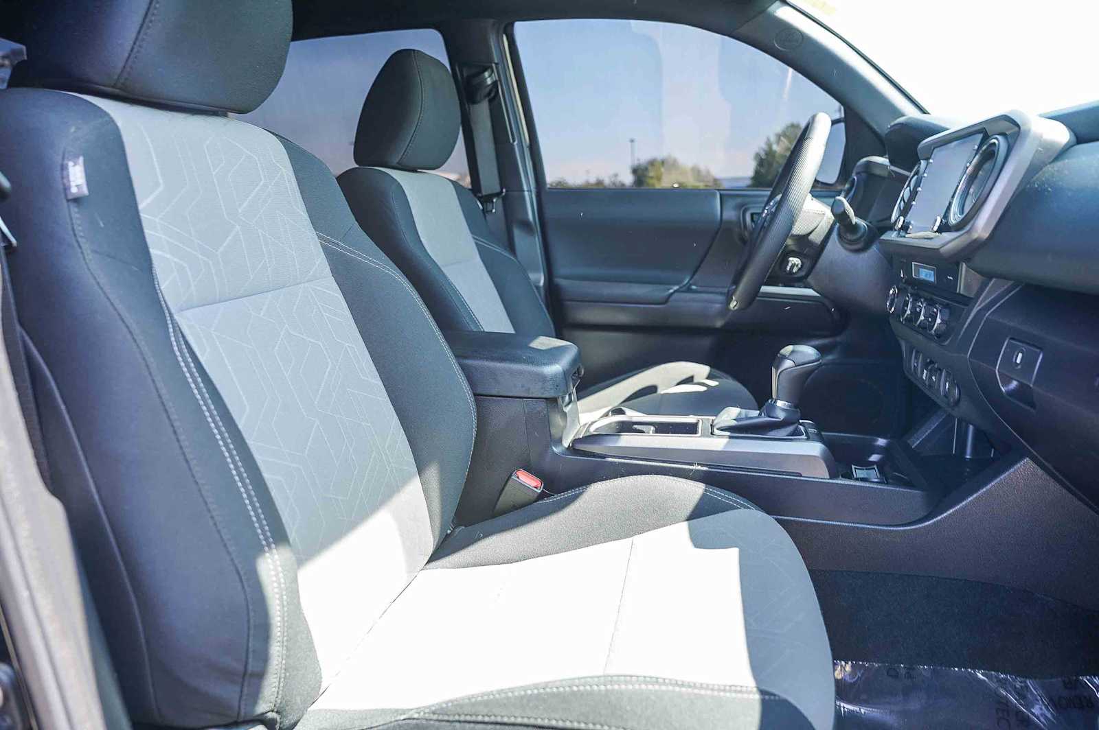 Thumbnail: 2023 Toyota Tacoma - 14