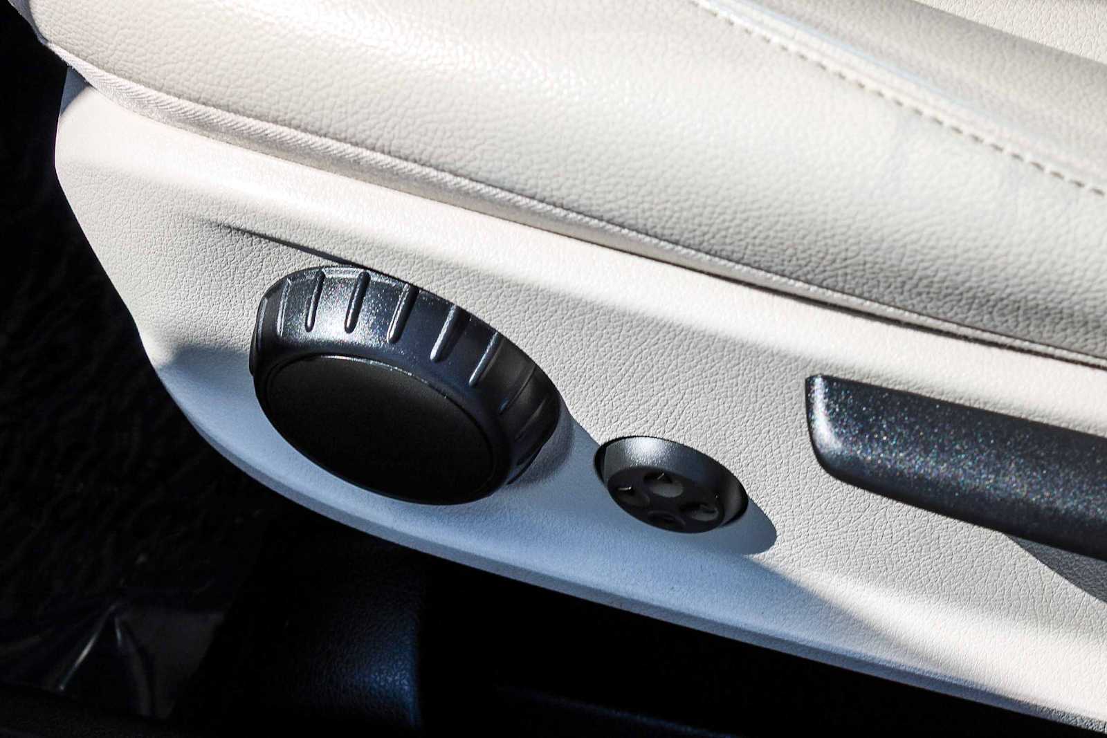 Thumbnail: 2022 Mercedes-Benz GLA - 21