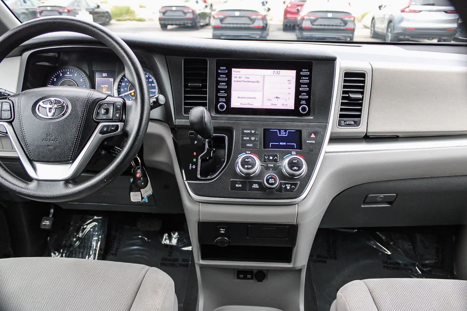 Thumbnail: 2020 Toyota Sienna - 13