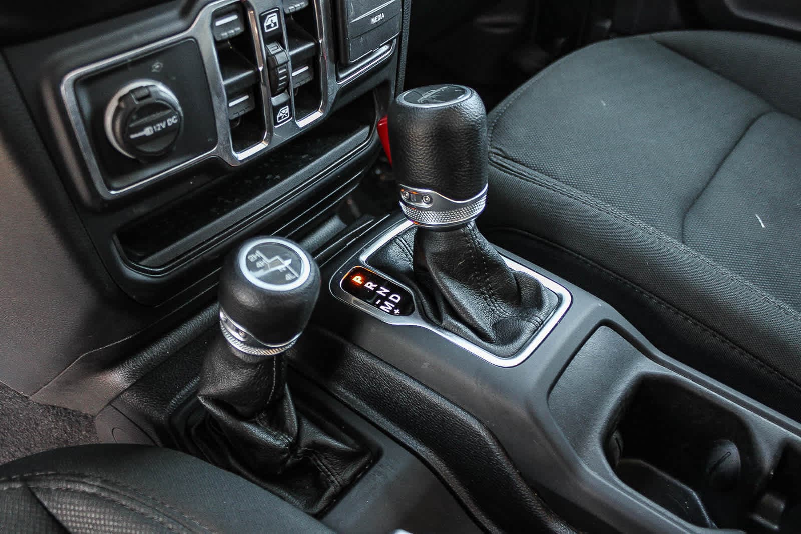 Thumbnail: 2021 Jeep Gladiator - 19