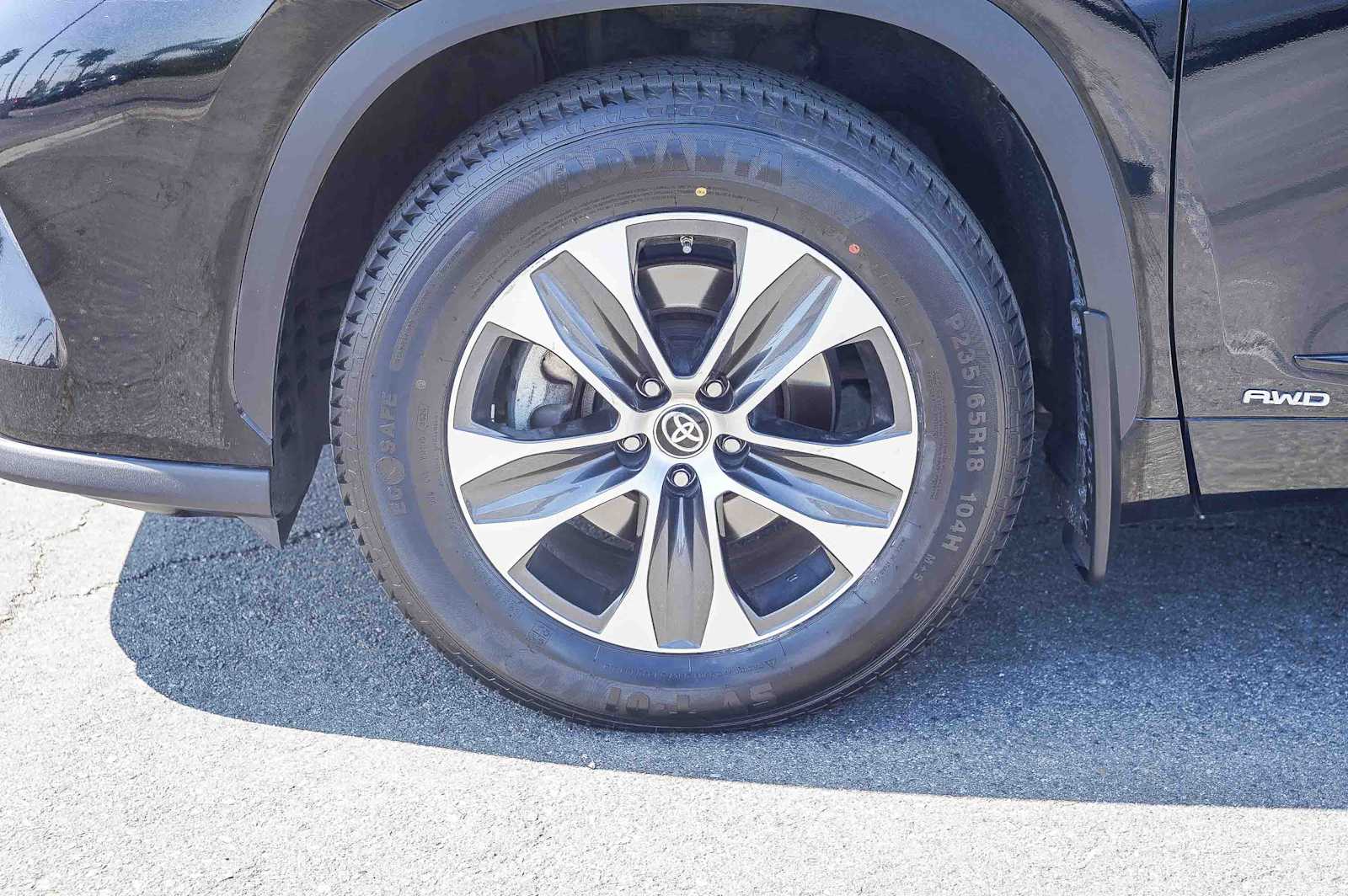 Thumbnail: 2021 Toyota Highlander - 9