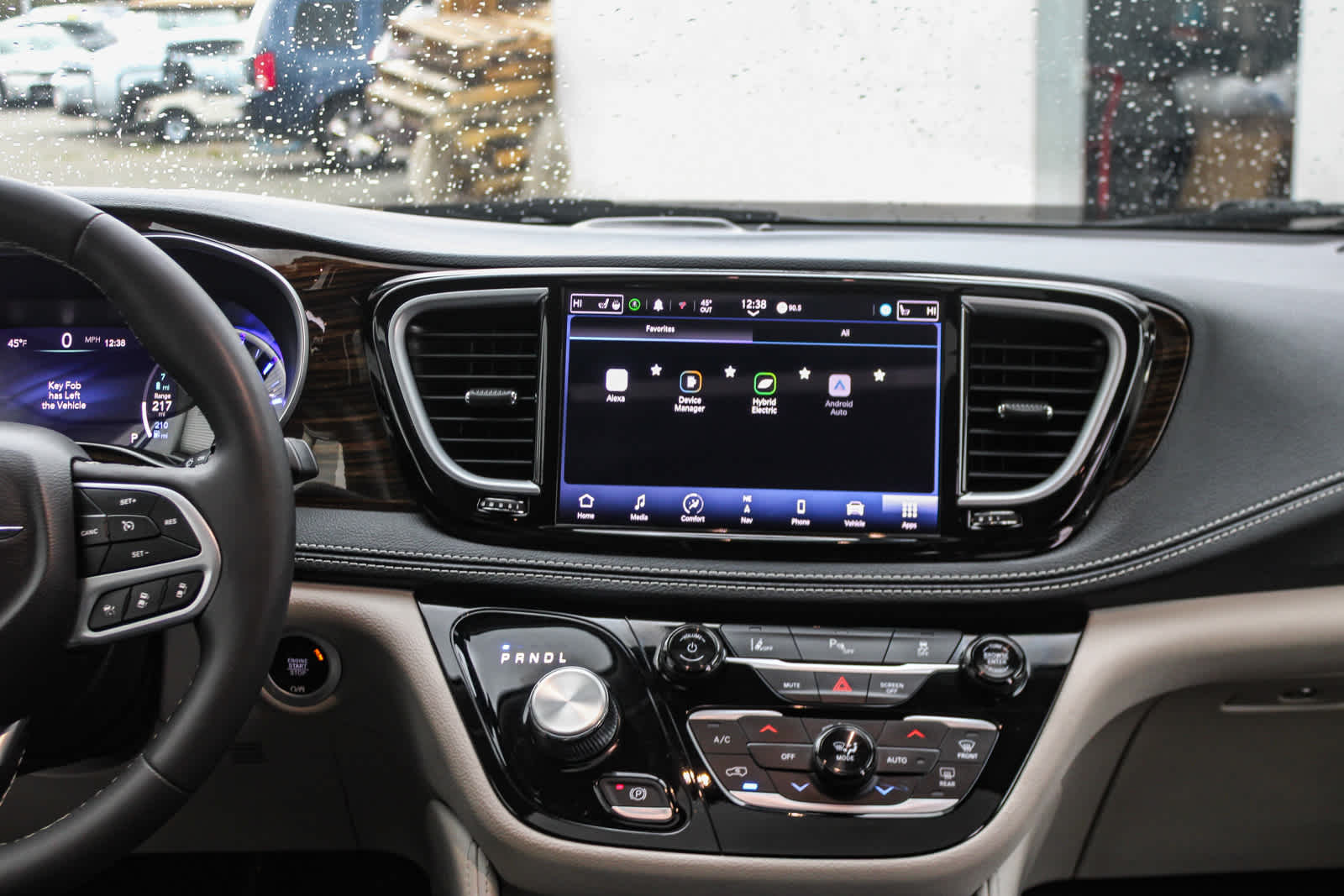 2023 Chrysler Pacifica Hybrid Limited 13