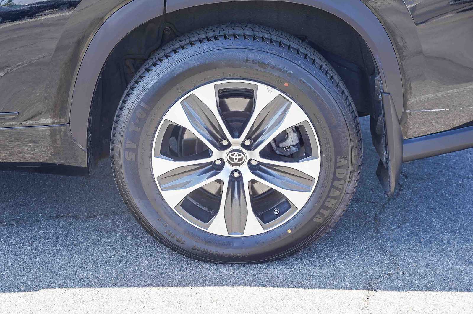 Thumbnail: 2021 Toyota Highlander - 8