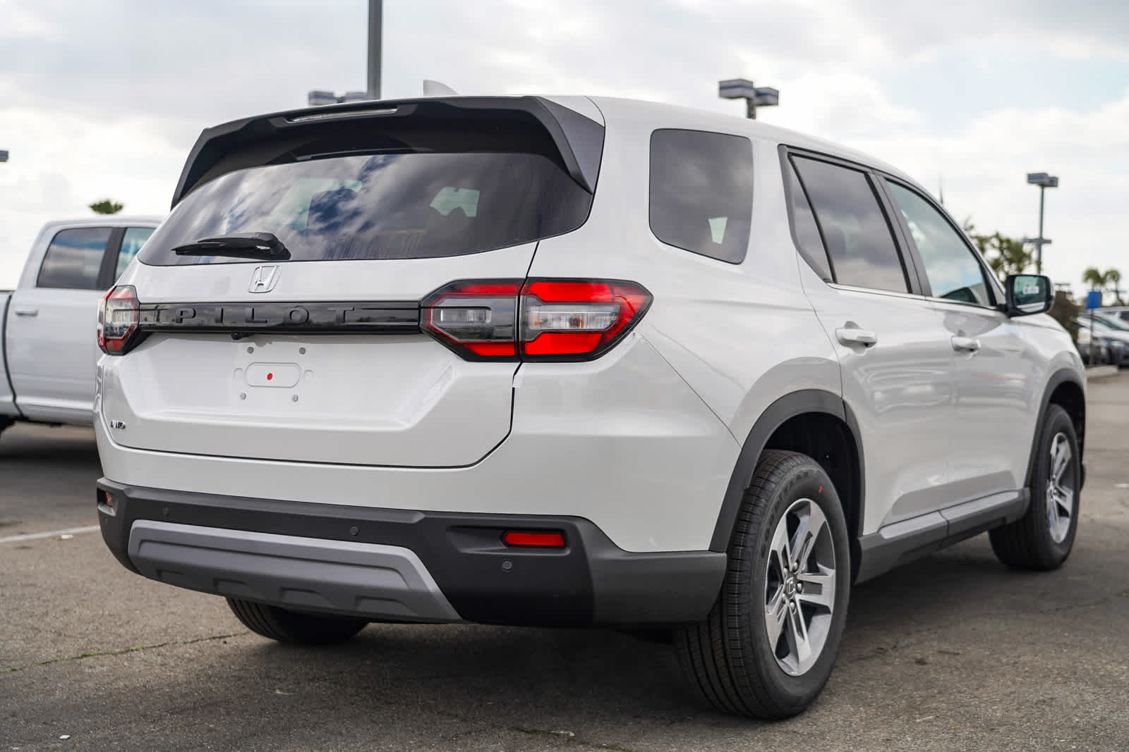 Thumbnail: 2025 Honda Pilot - 6