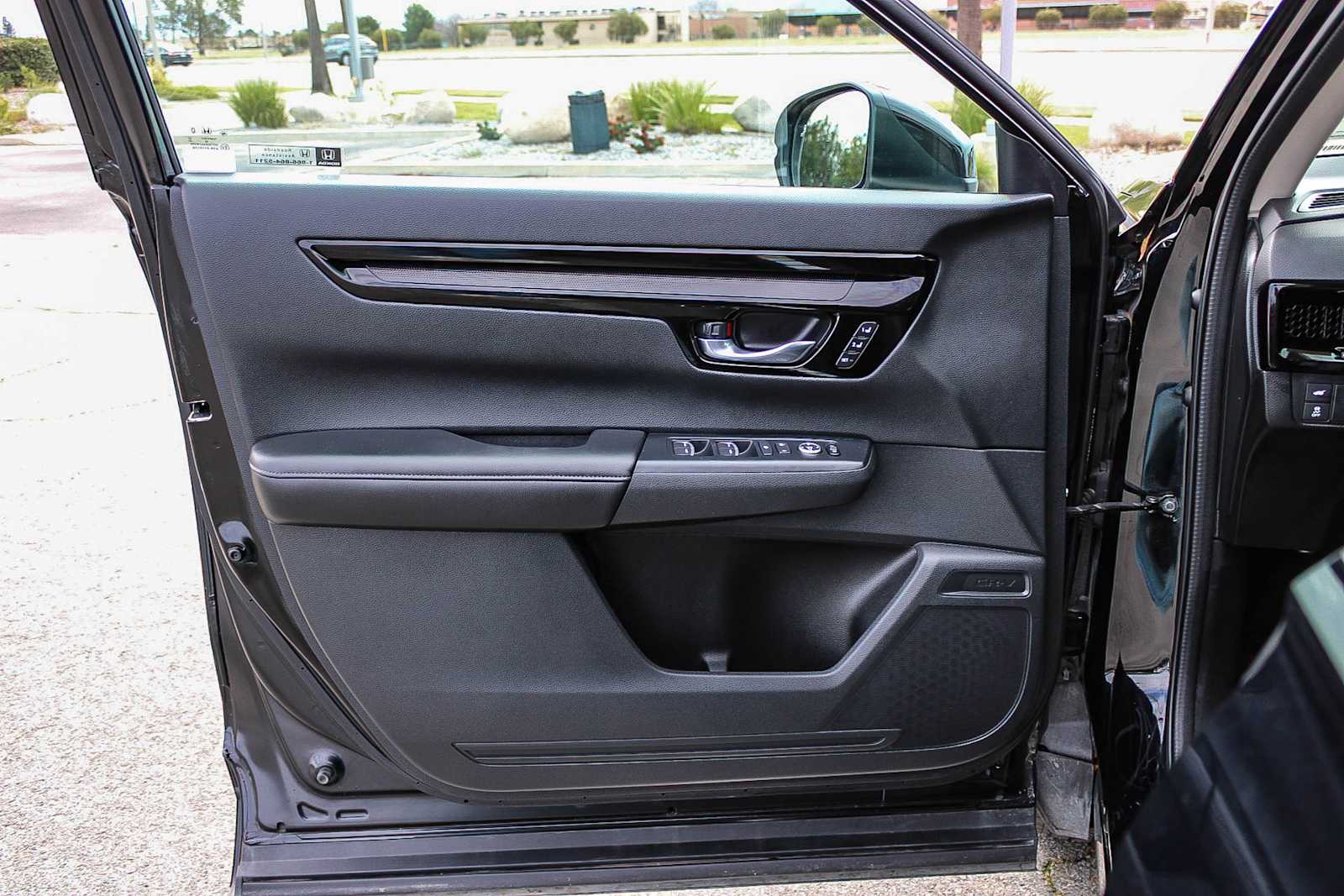 Thumbnail: 2025 Honda CR-V - 21