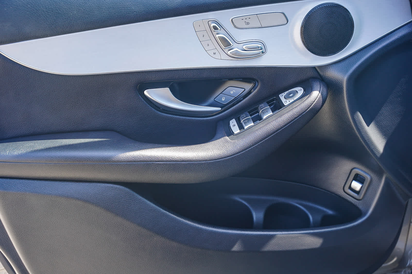 Thumbnail: 2019 Mercedes-Benz GLC - 20