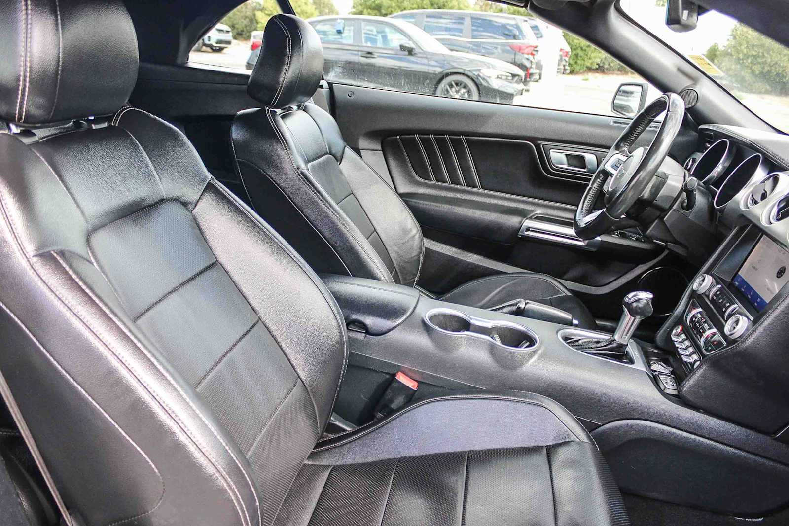 Thumbnail: 2022 Ford Mustang - 16