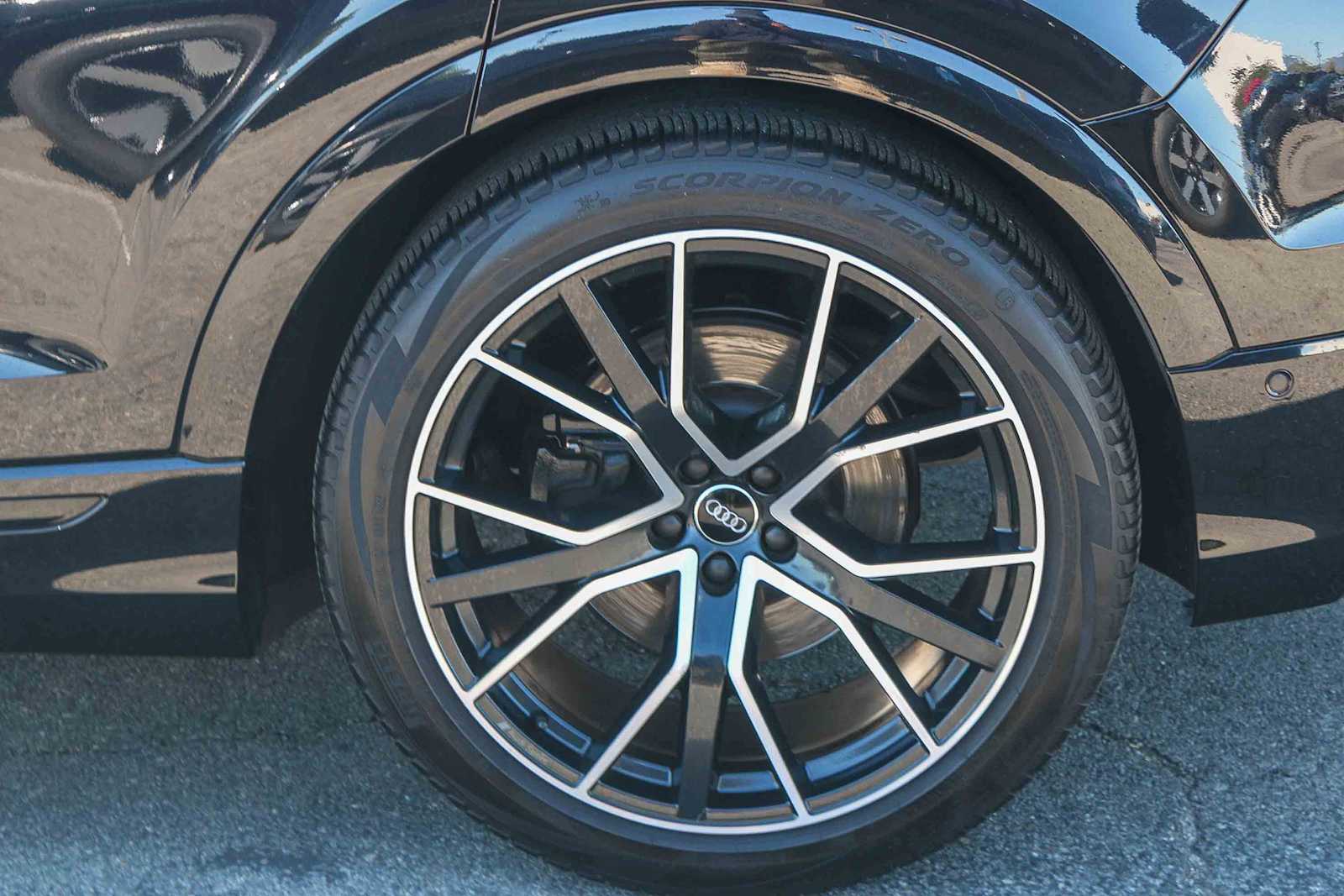 Thumbnail: 2021 Audi SQ8 - 7