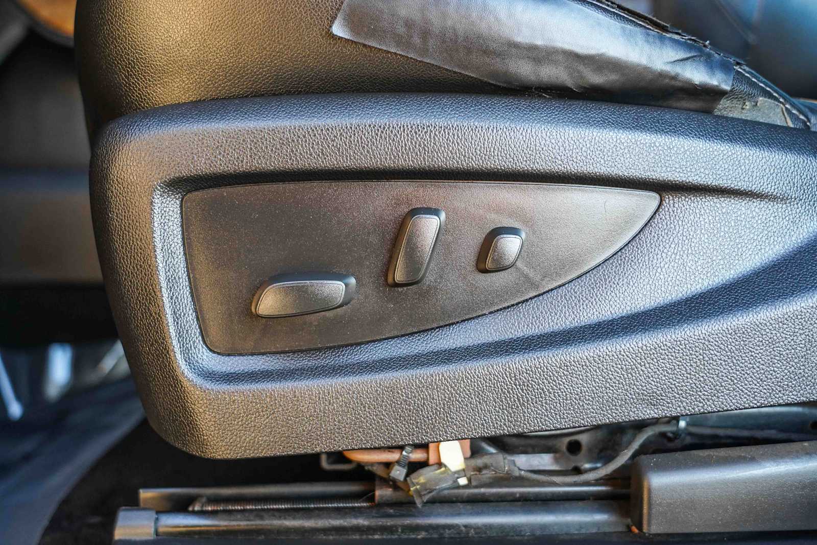 Thumbnail: 2016 Chevrolet Silverado 1500 - 22