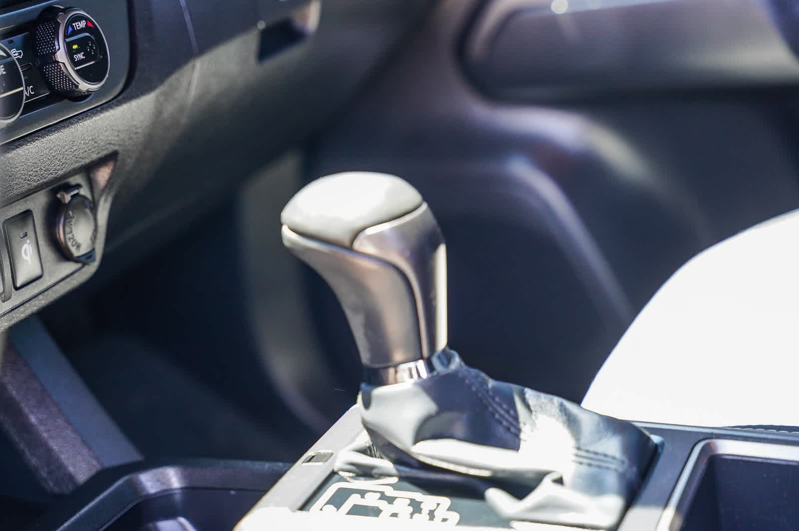 Thumbnail: 2022 Toyota Tacoma - 22