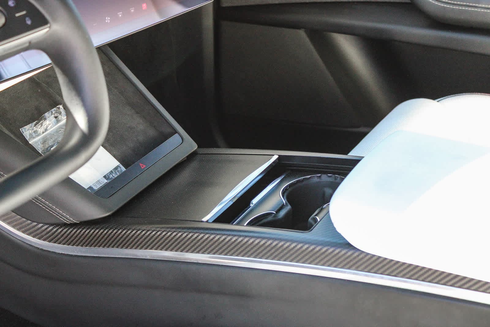 Thumbnail: 2022 Tesla Model X - 24