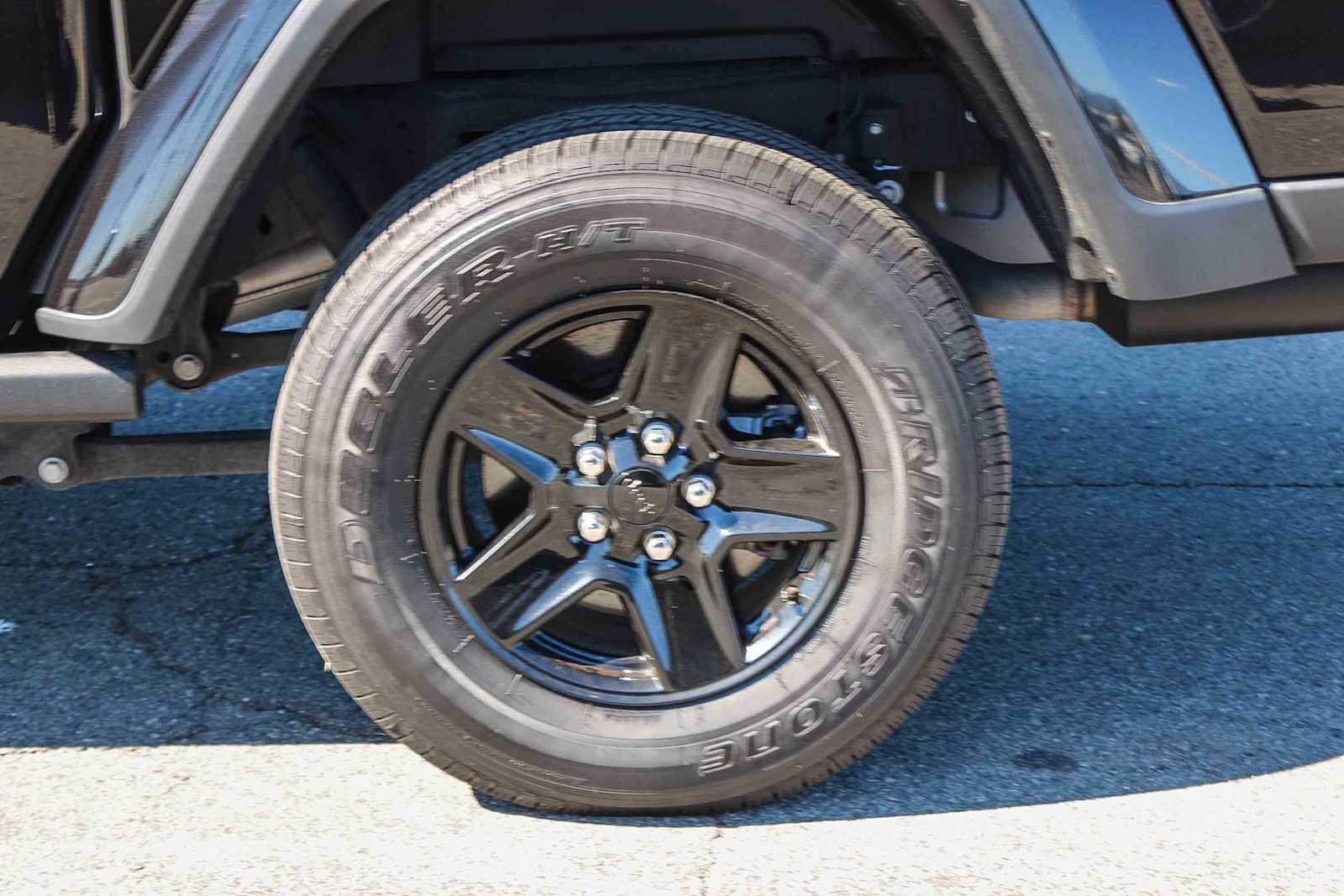 Thumbnail: 2021 Jeep Gladiator - 8