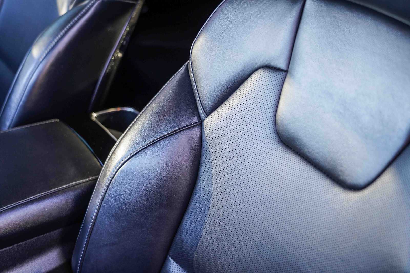 Thumbnail: 2023 Kia Telluride - 25