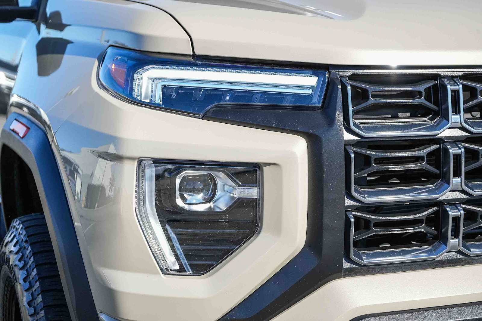 Thumbnail: 2023 GMC Canyon - 4