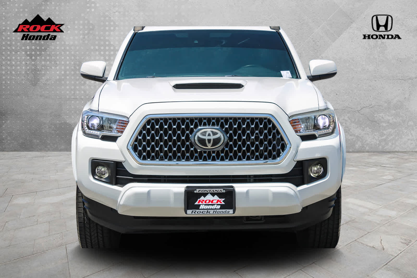 Used 2019 Toyota Tacoma TRD Sport with VIN 3TMAZ5CN9KM092451 for sale in Fontana, CA