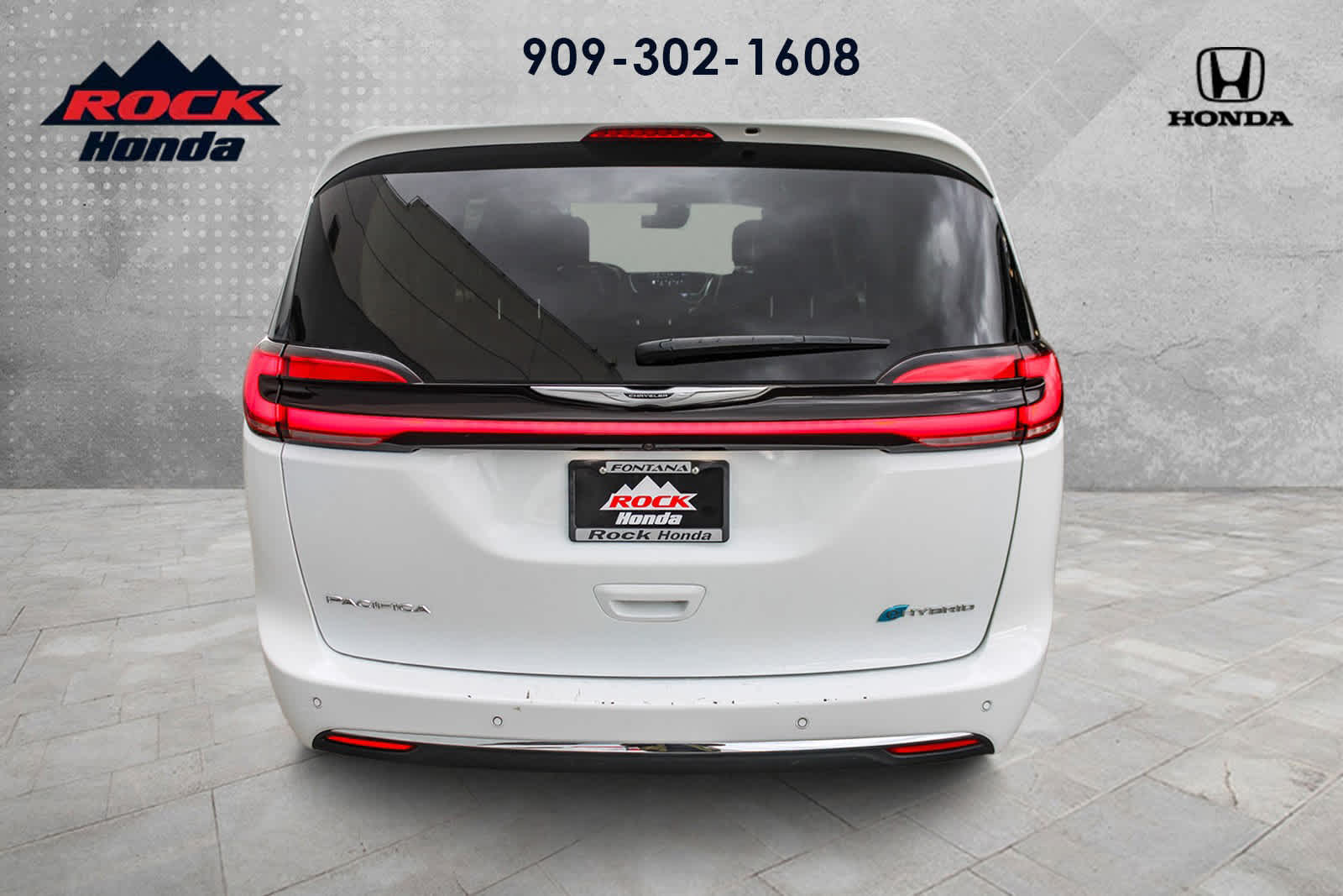 2023 Chrysler Pacifica Hybrid Limited 5
