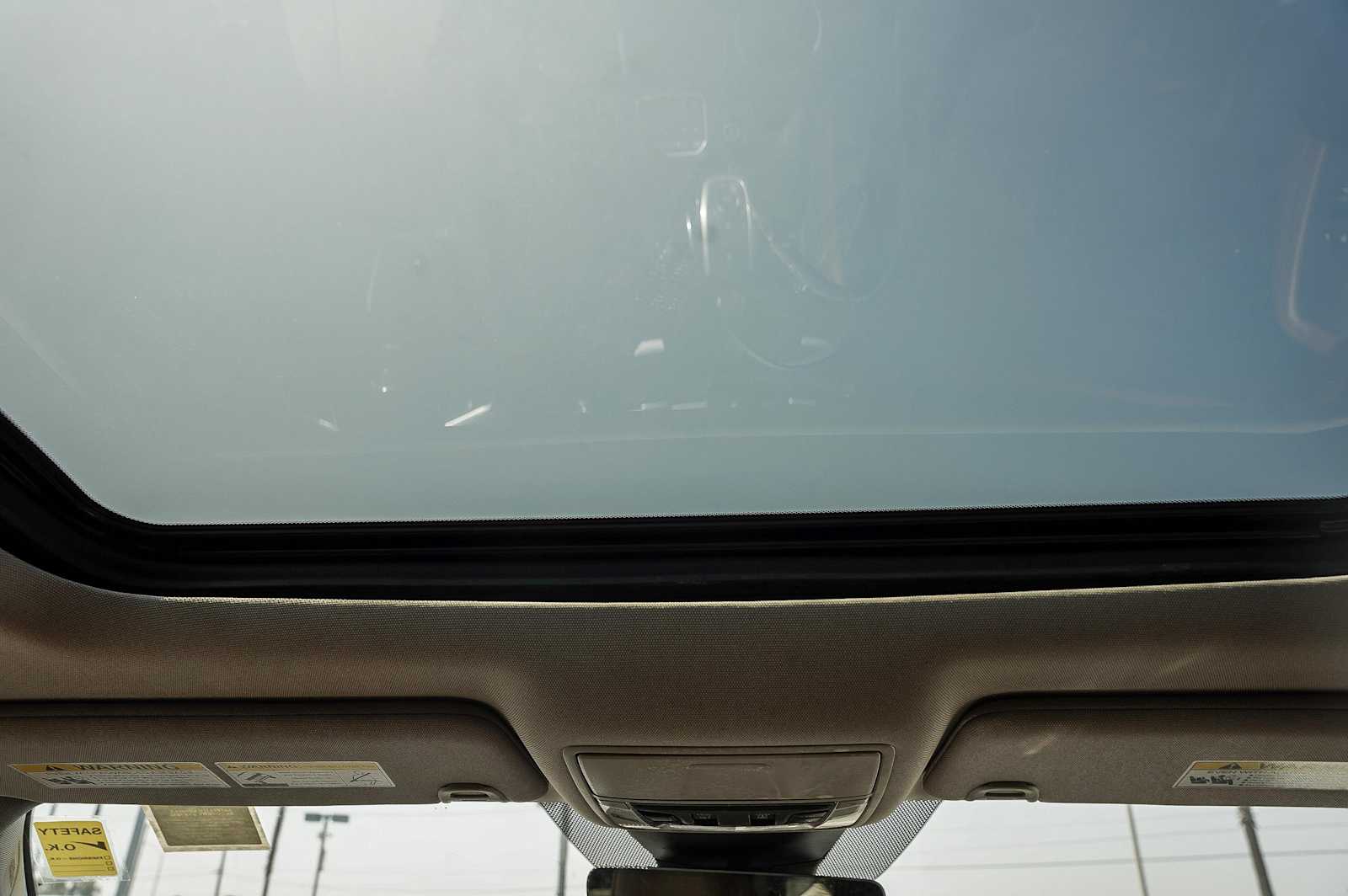 Thumbnail: 2022 Acura MDX - 16