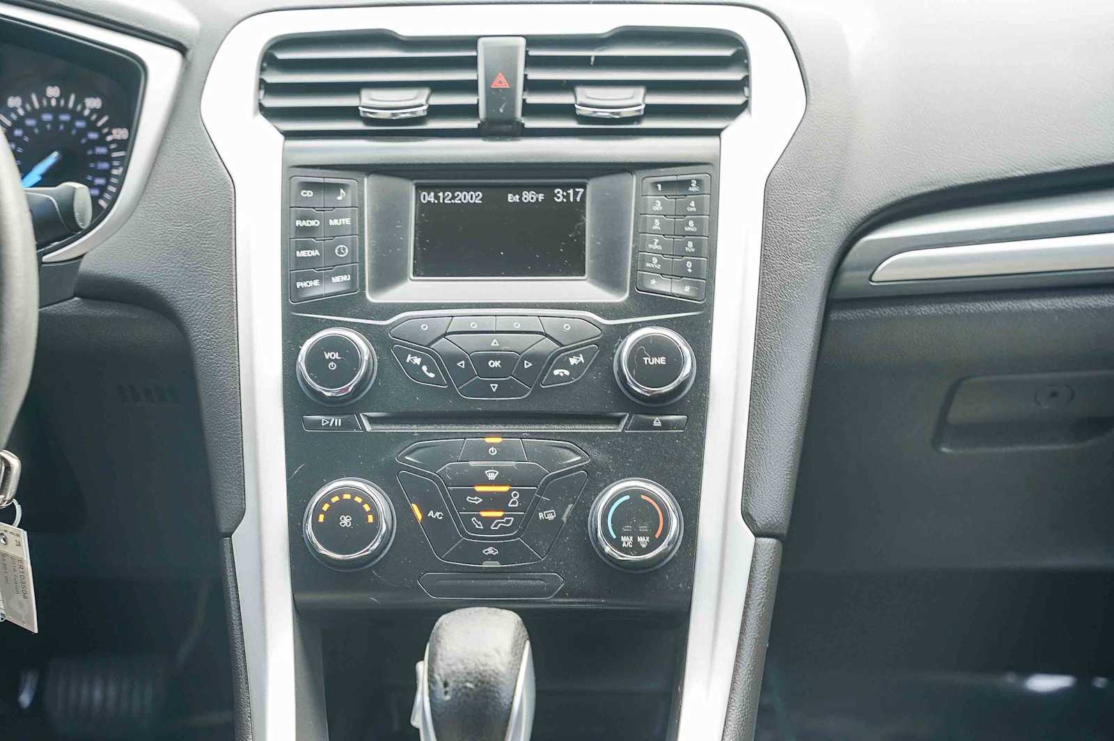 Thumbnail: 2014 Ford Fusion - 12