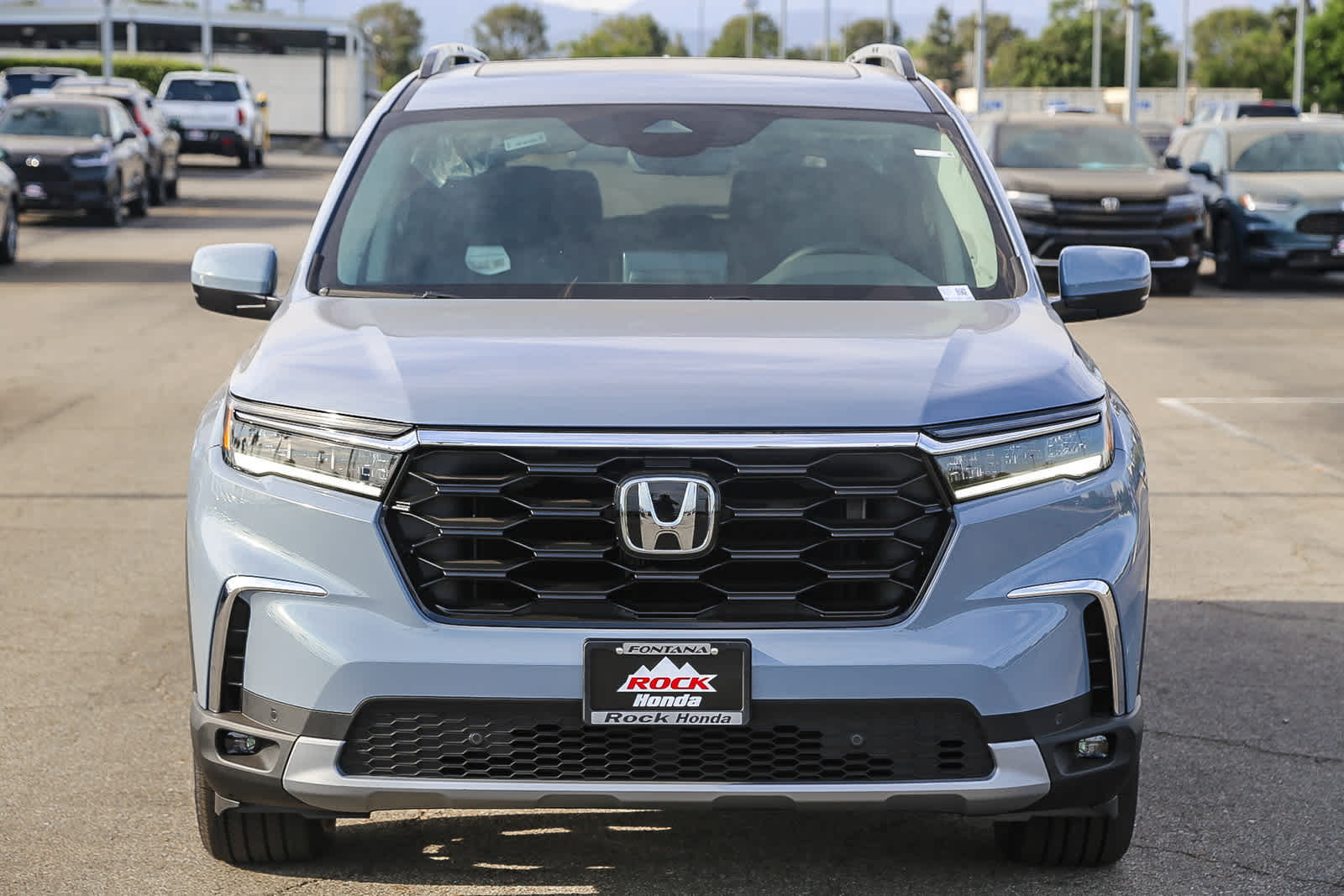 2025 Honda Pilot Touring photo 2