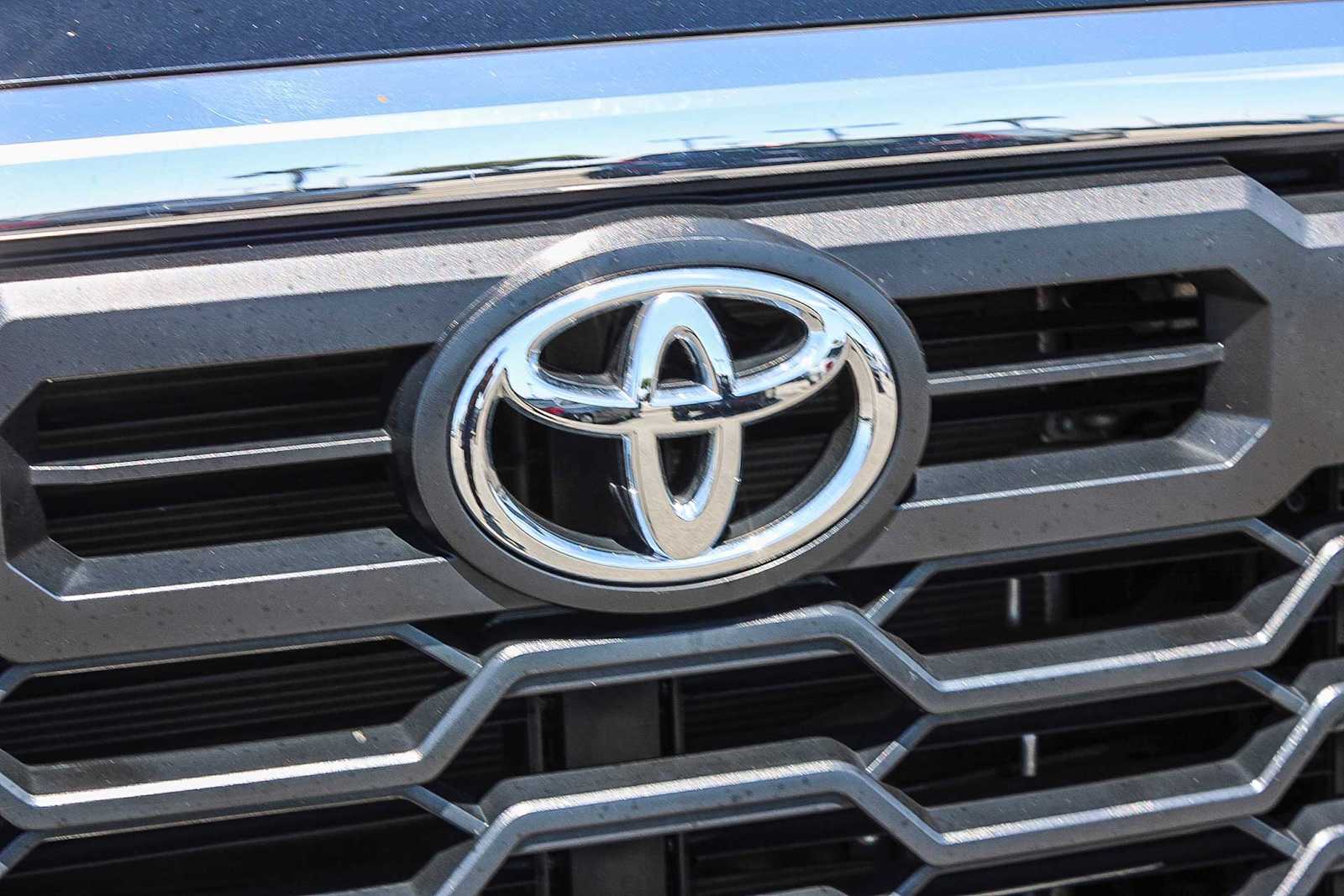2024 Toyota Tundra SR5 photo 4