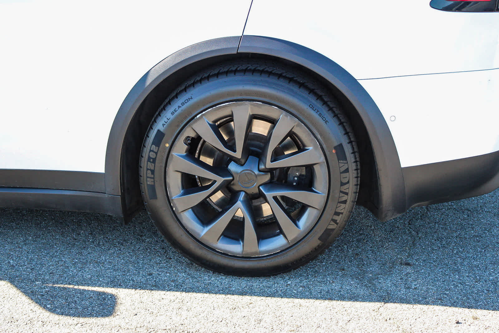 Thumbnail: 2022 Tesla Model X - 8