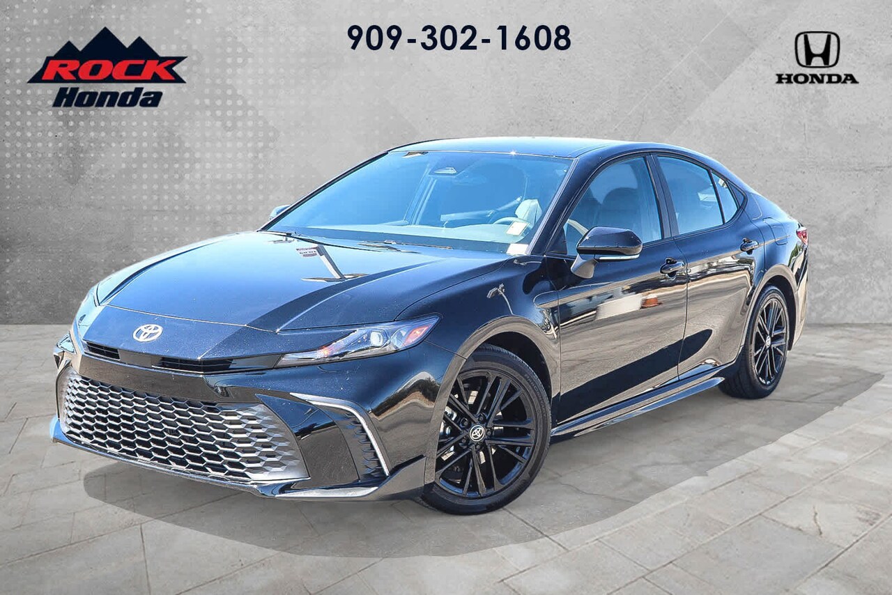 2026 Toyota Camry SE — photo 1 of 24