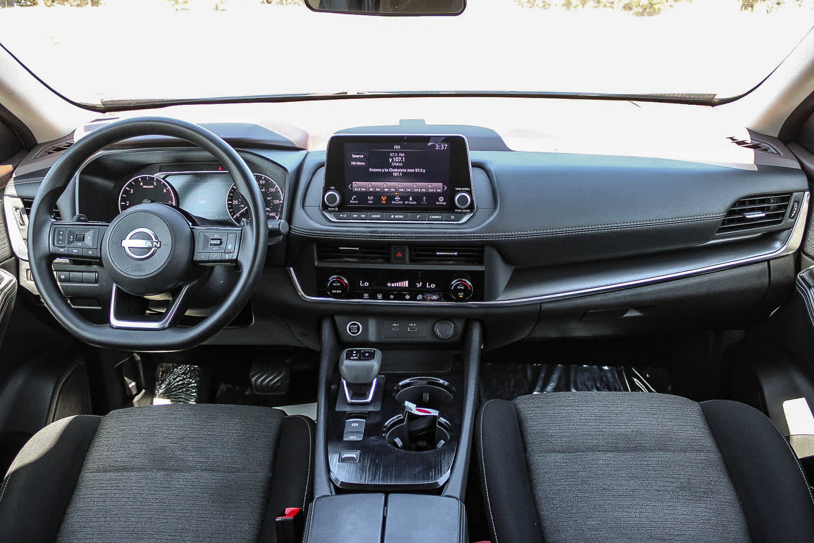 Thumbnail: 2023 Nissan Rogue - 11