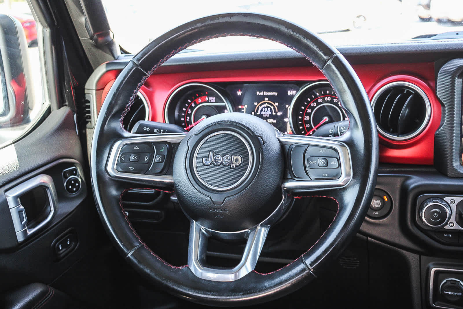 Thumbnail: 2021 Jeep Gladiator - 15