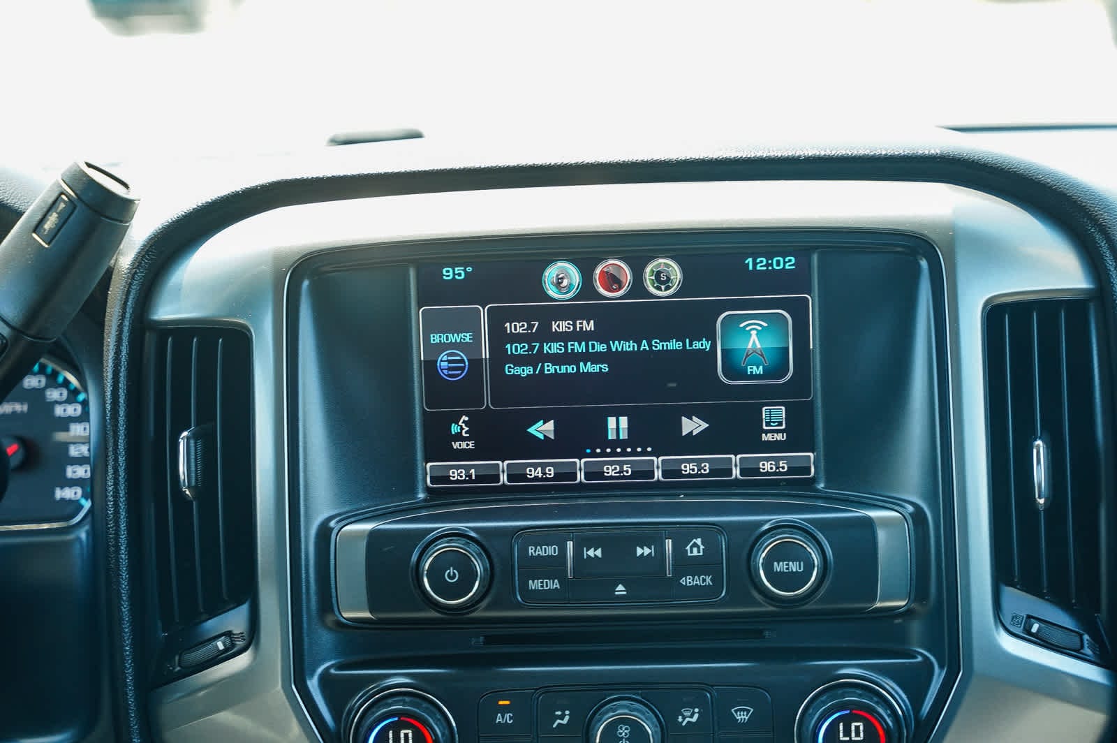 Thumbnail: 2015 Chevrolet Silverado 1500 - 14
