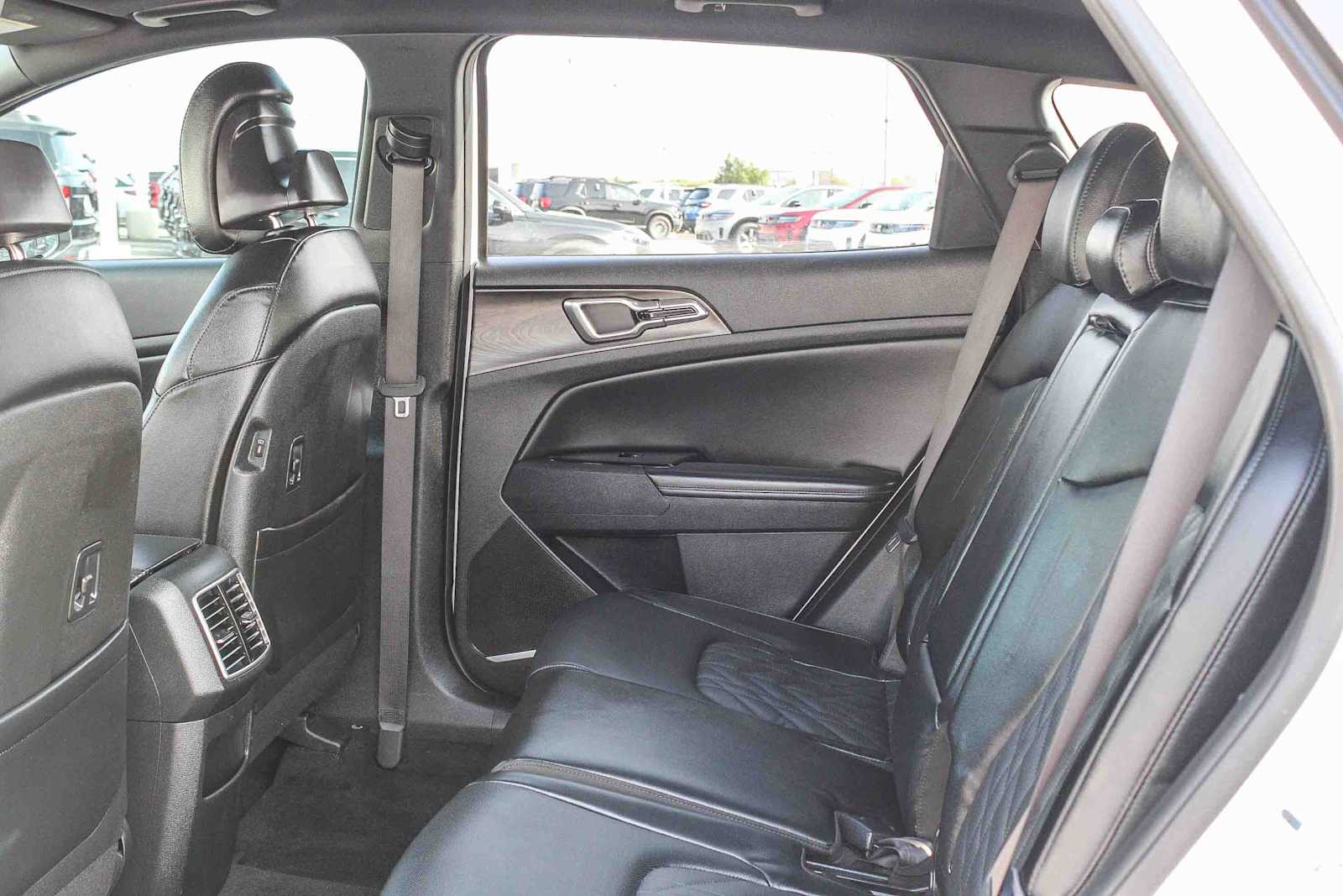 Thumbnail: 2023 Kia Sportage - 18