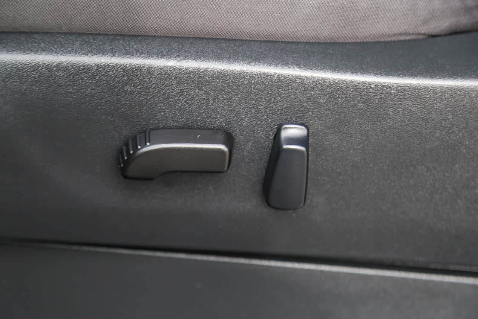 Thumbnail: 2023 Nissan Frontier - 21