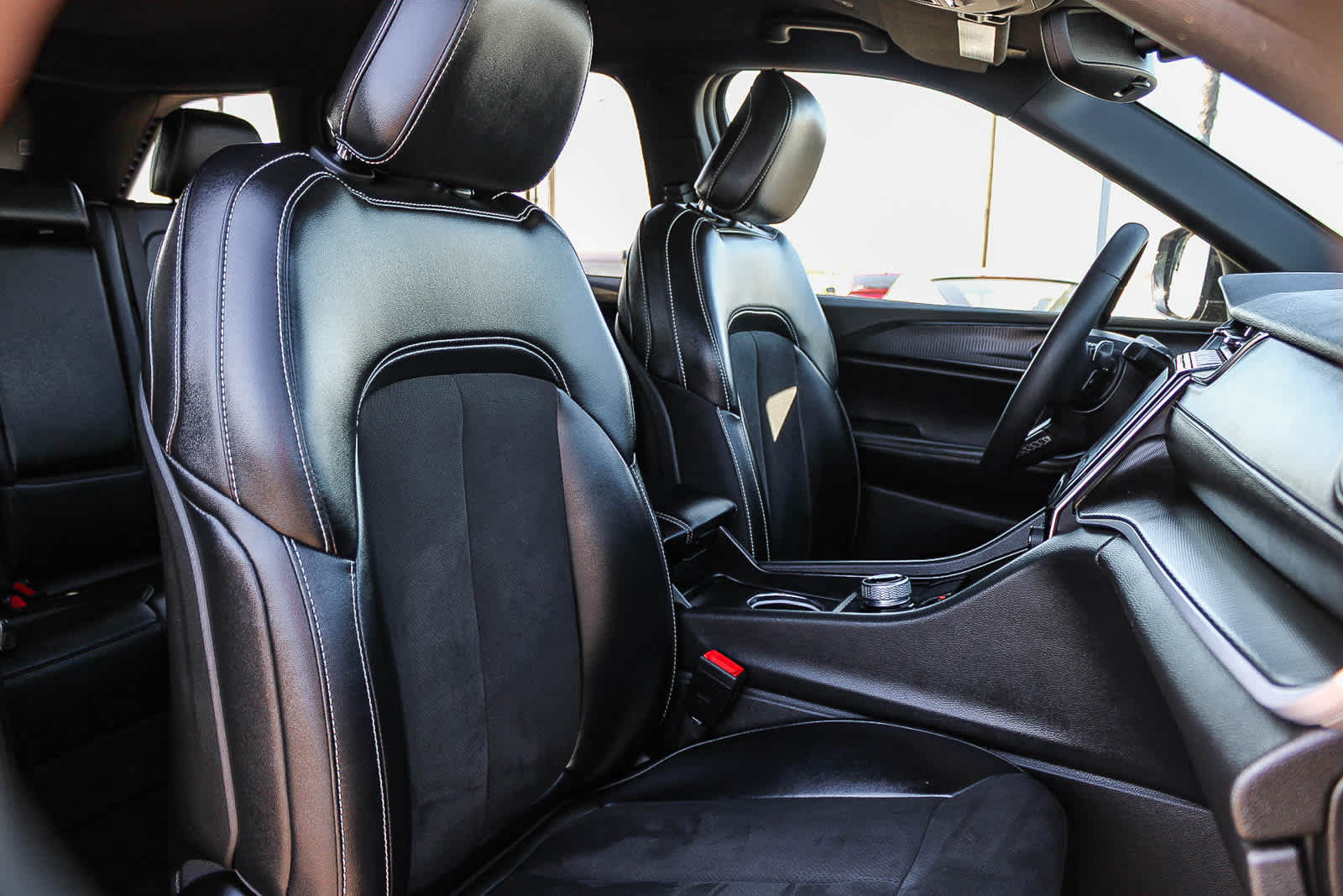 Thumbnail: 2024 Jeep Grand Cherokee - 16