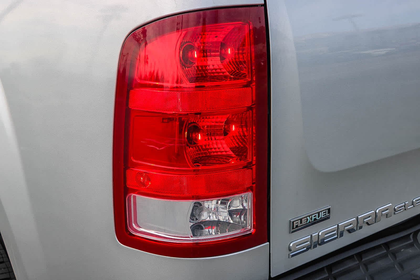 Thumbnail: 2011 GMC Sierra 1500 - 7