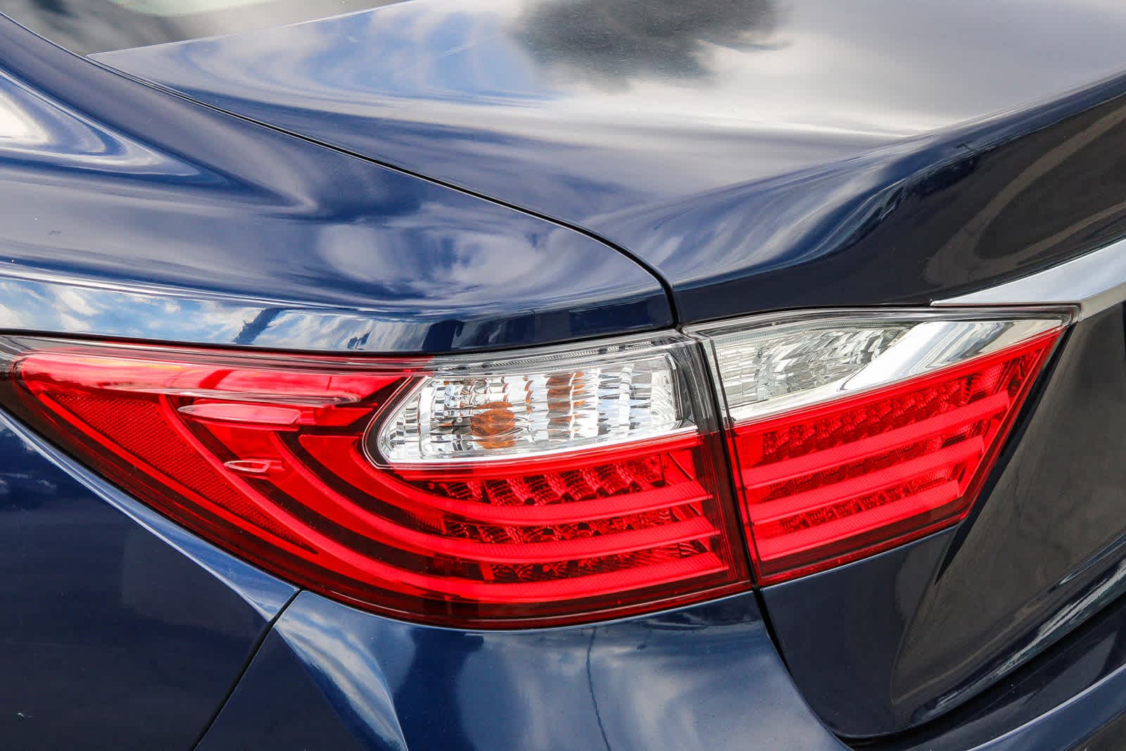 Thumbnail: 2014 Lexus ES - 7