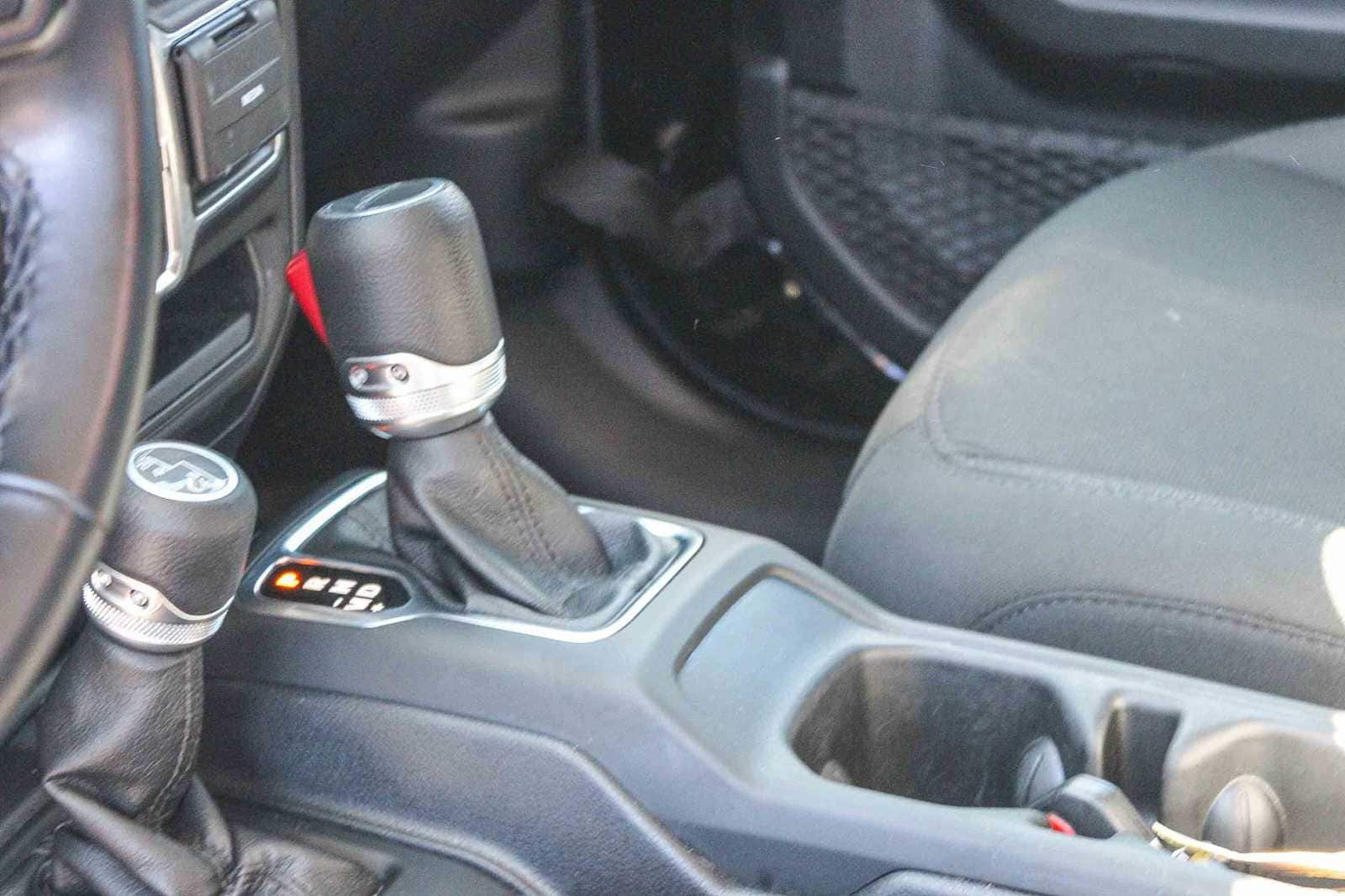 Thumbnail: 2021 Jeep Gladiator - 14