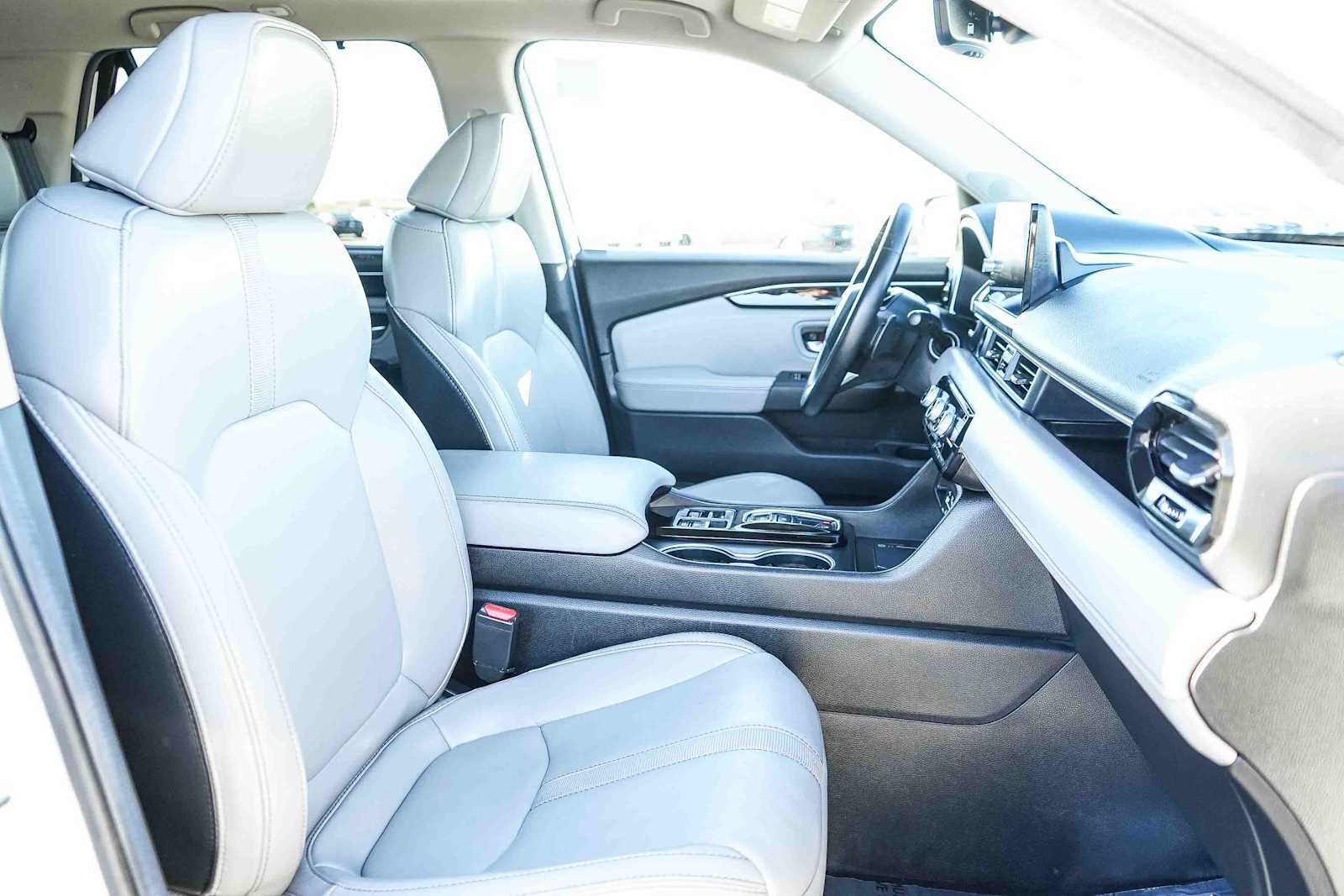 Thumbnail: 2025 Honda Pilot - 16