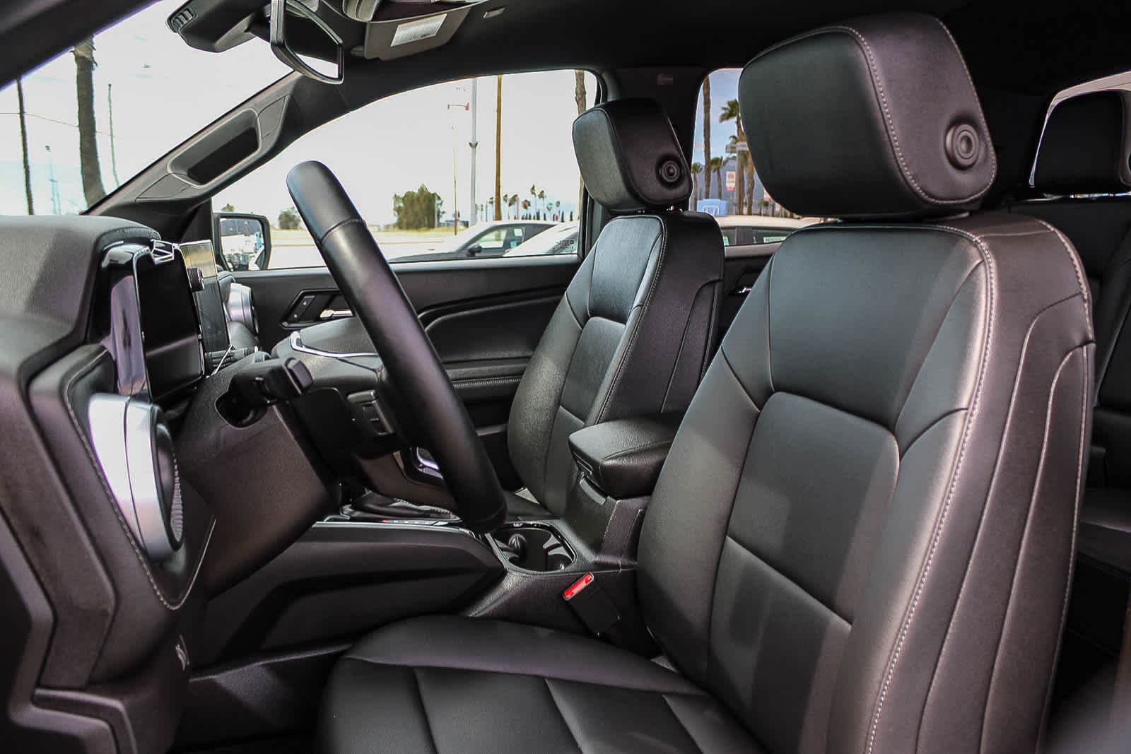 Thumbnail: 2025 Chevrolet Colorado - 17