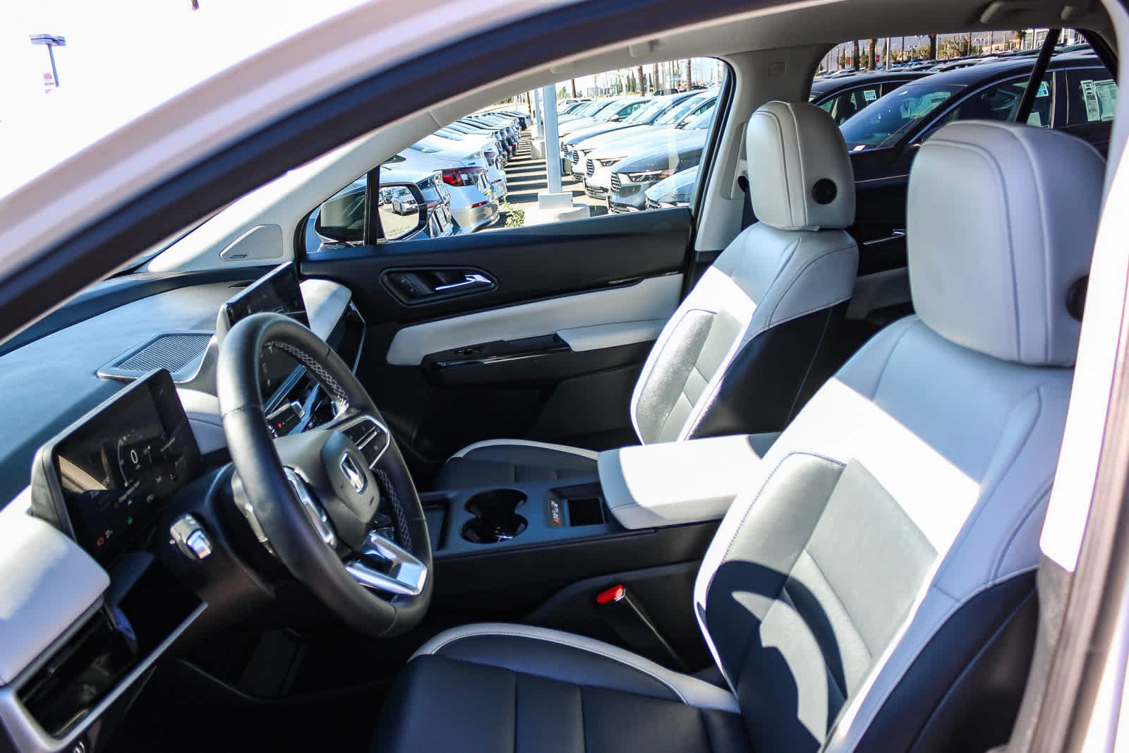 Thumbnail: 2025 Honda Prologue - 17