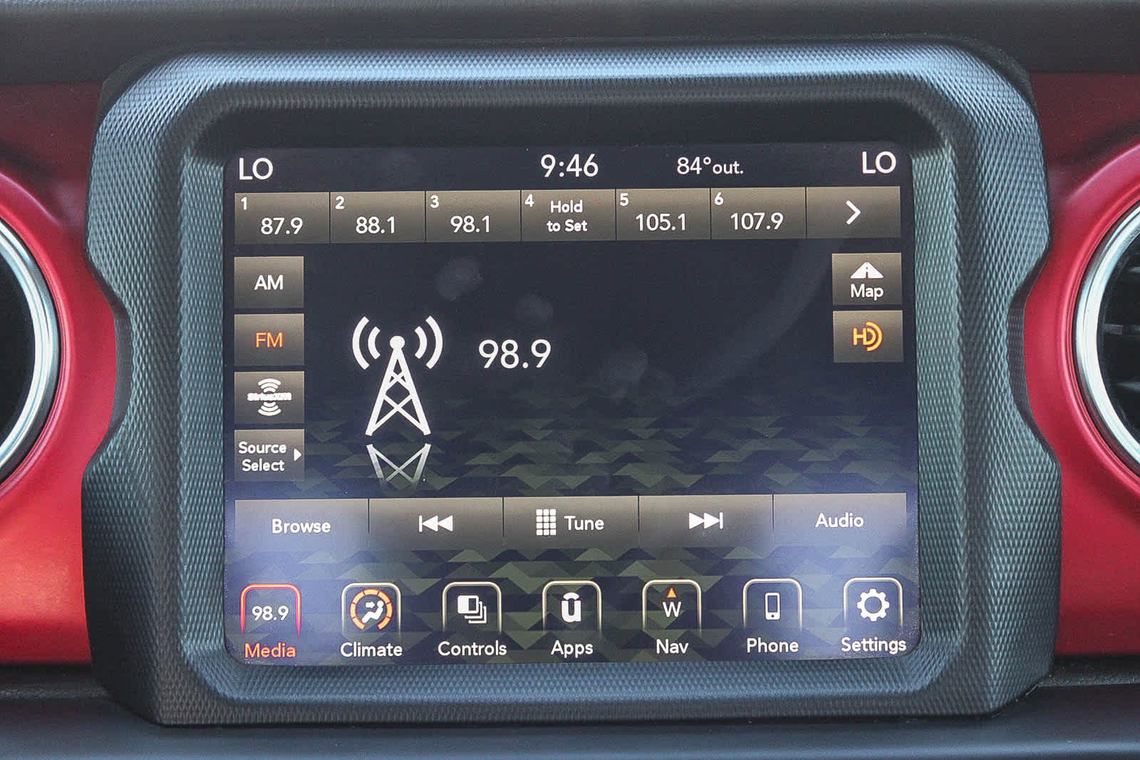 Thumbnail: 2021 Jeep Gladiator - 14