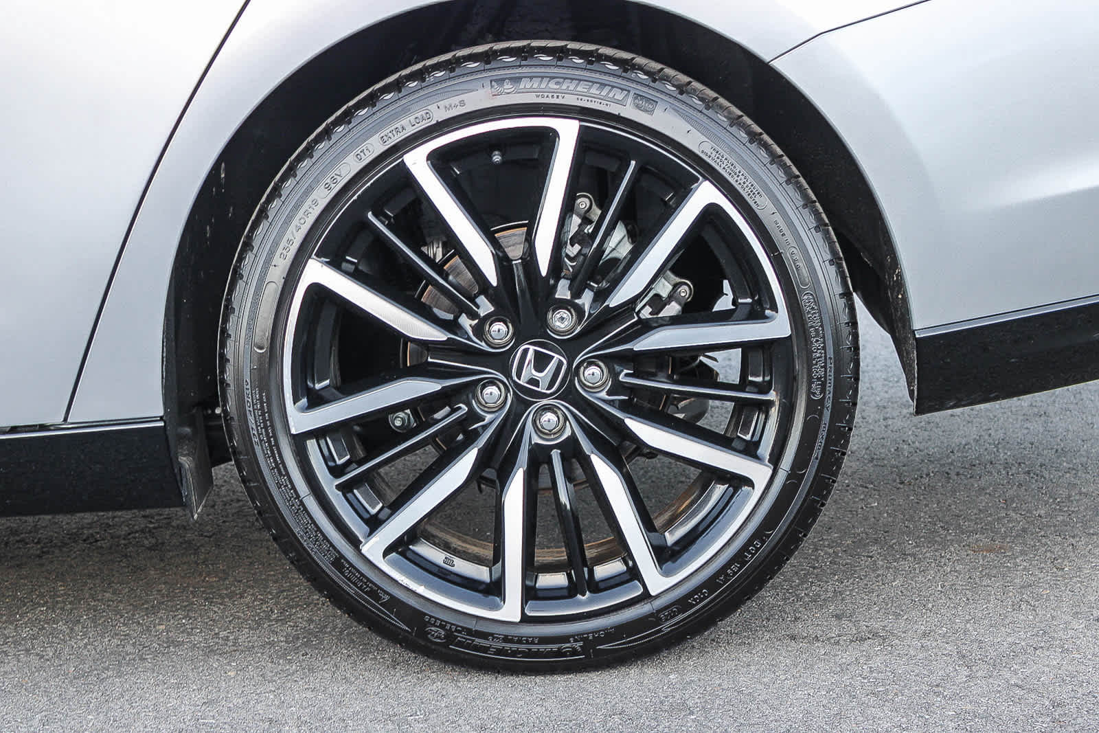 2025 Honda Accord Hybrid Touring photo 3