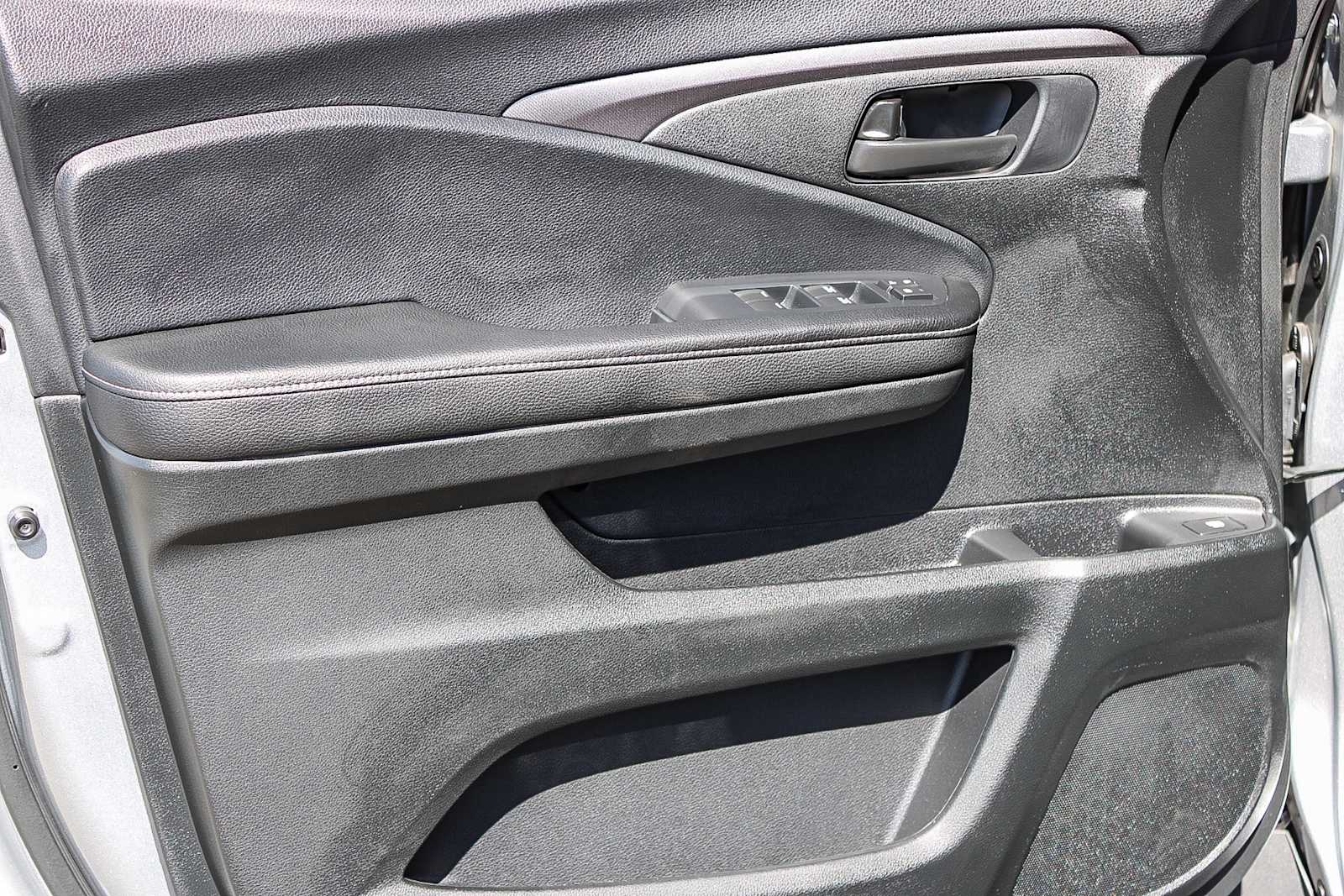 Thumbnail: 2025 Honda Ridgeline - 21