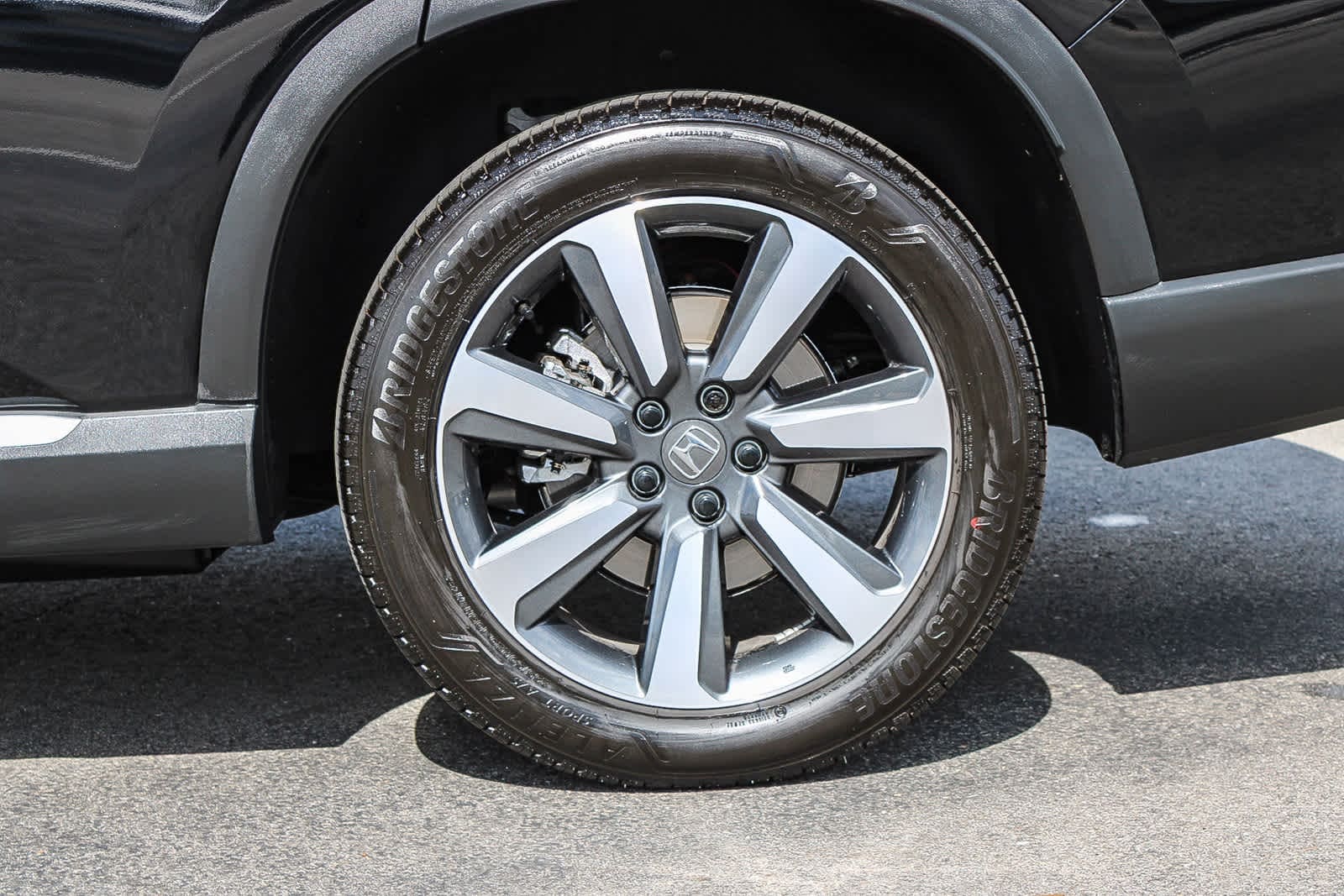 2025 Honda Pilot Elite photo 3