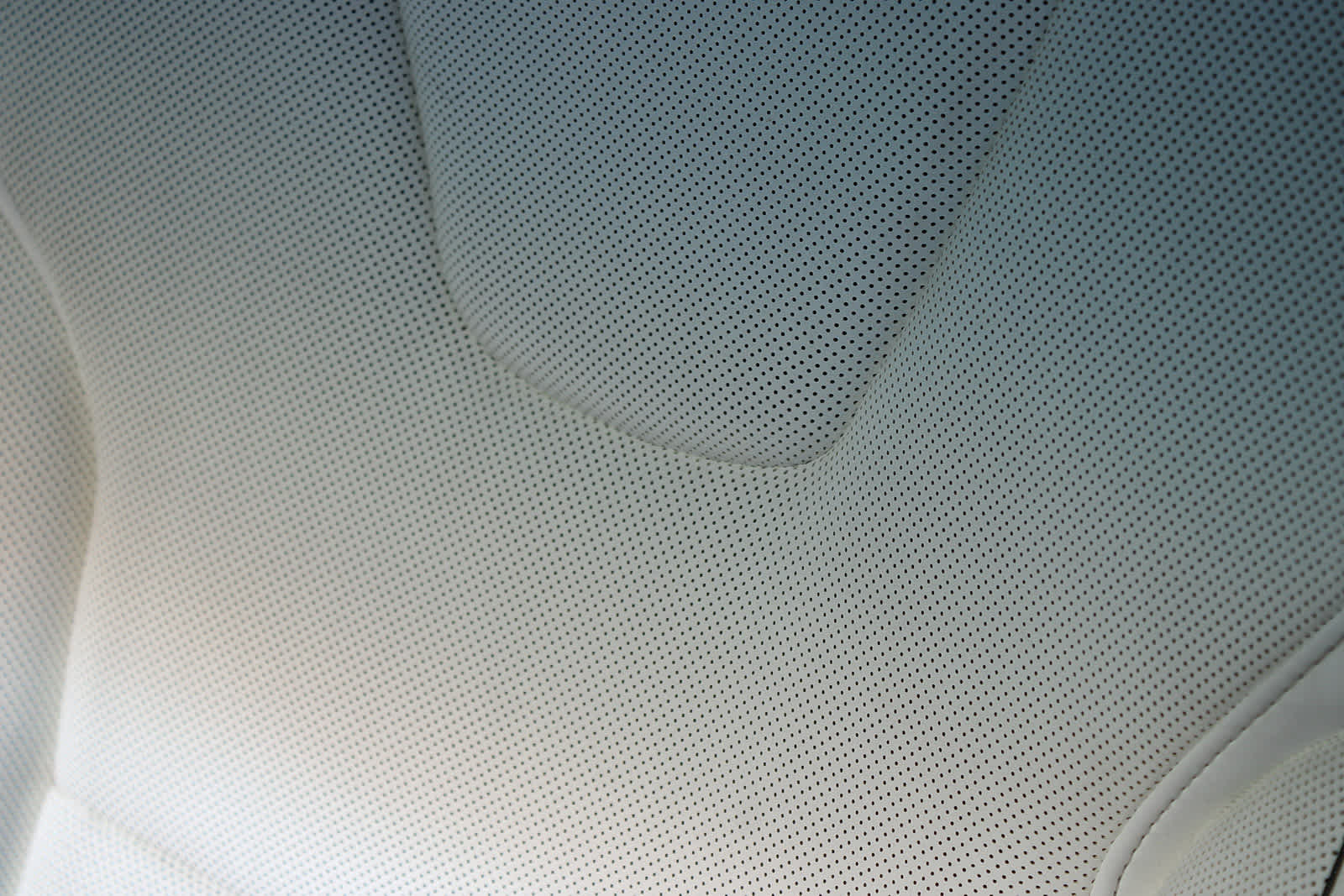 Thumbnail: 2022 Tesla Model X - 25