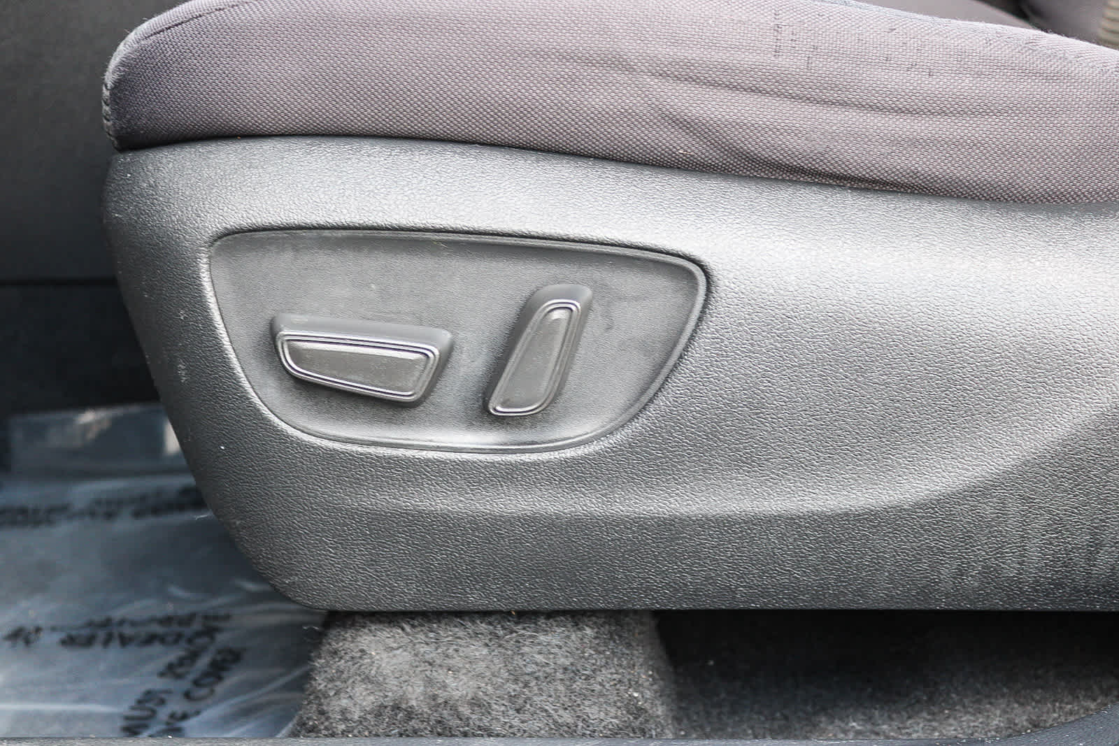 Thumbnail: 2021 Toyota Highlander - 21