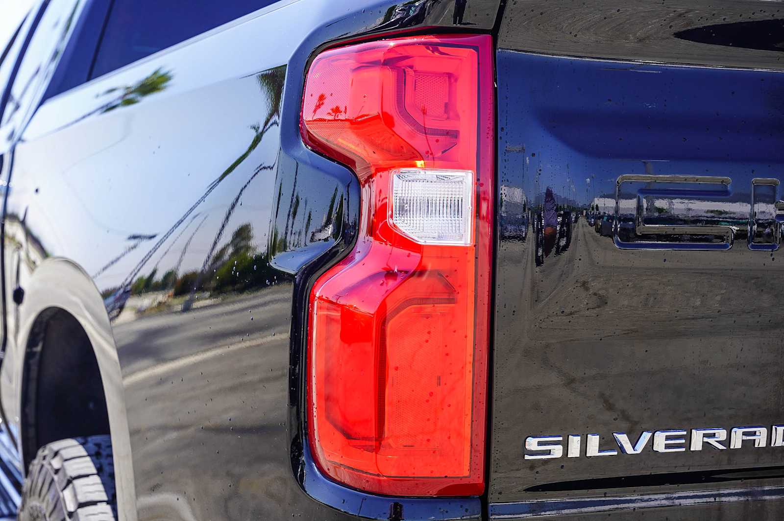 Thumbnail: 2023 Chevrolet Silverado 1500 - 7