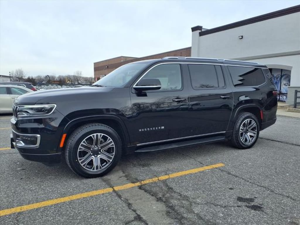 Used 2024 Jeep Wagoneer L Series II SUV