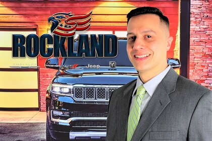 Staff member David Del Cristo from 2c31fe584e5a